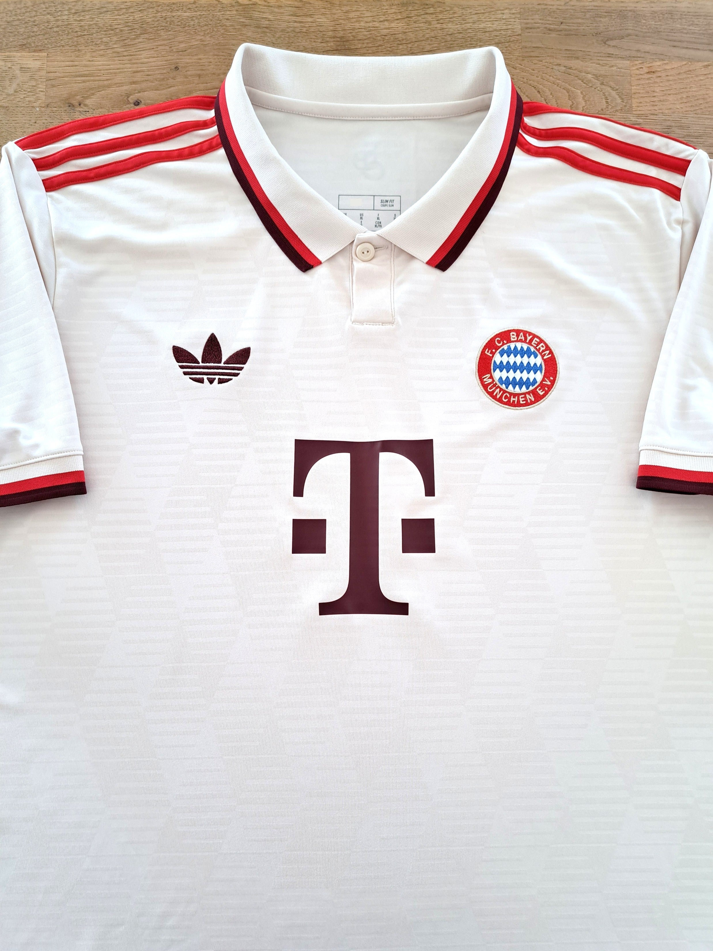 2024/25 Bayern Munich 3rd Football Shirt