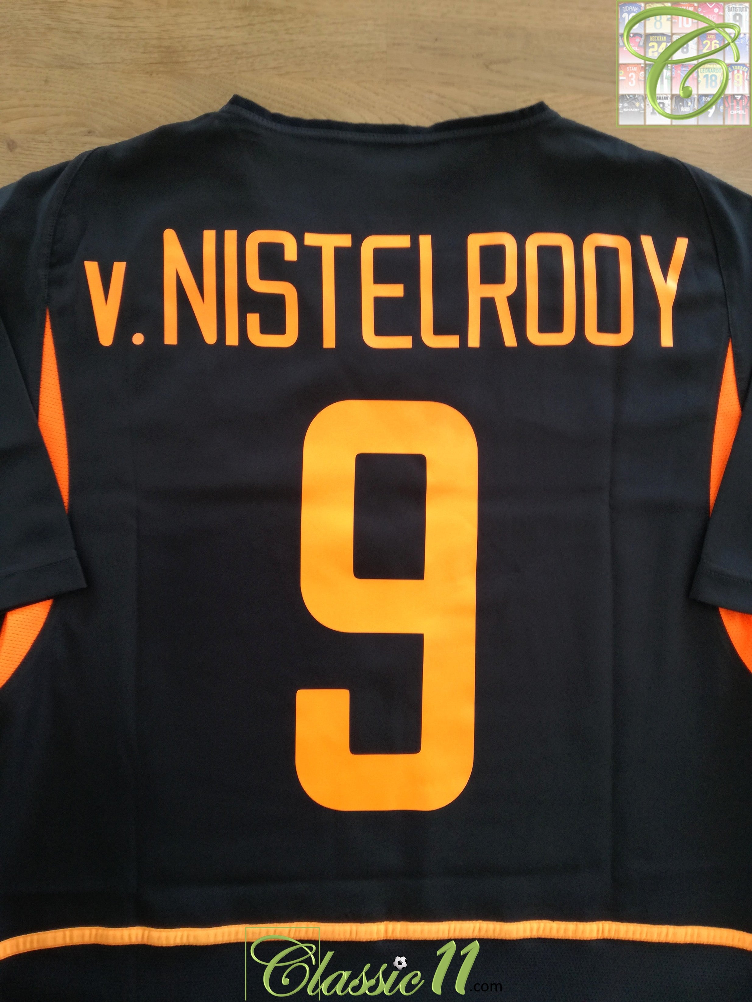 2002/03 Netherlands Away Football Shirt v.Nistelrooy #9