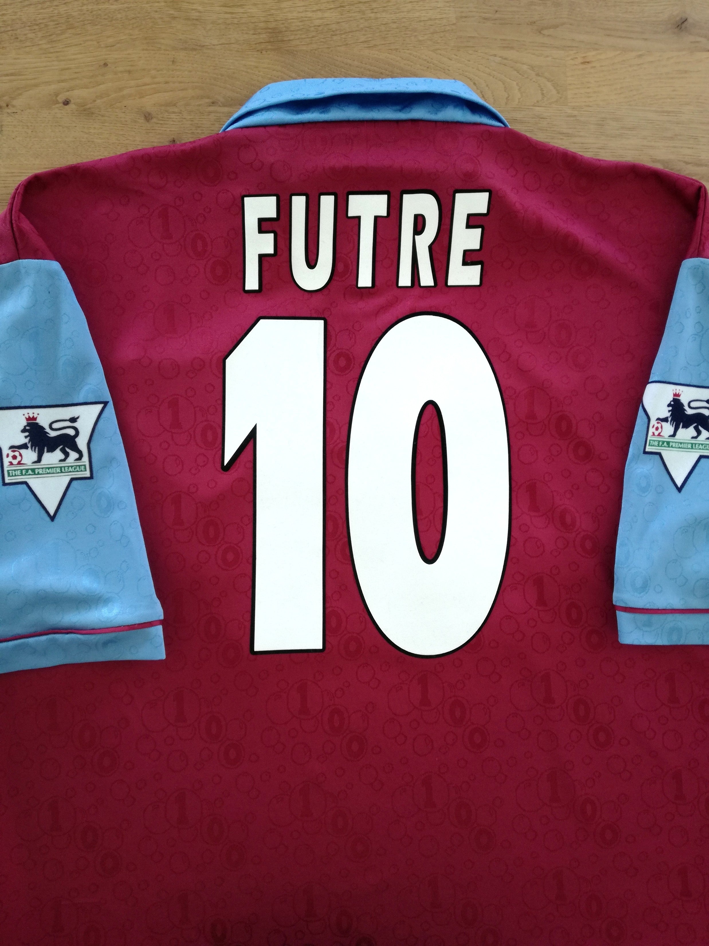 1995/96 West Ham Home Centenary Football Shirt Futre #10