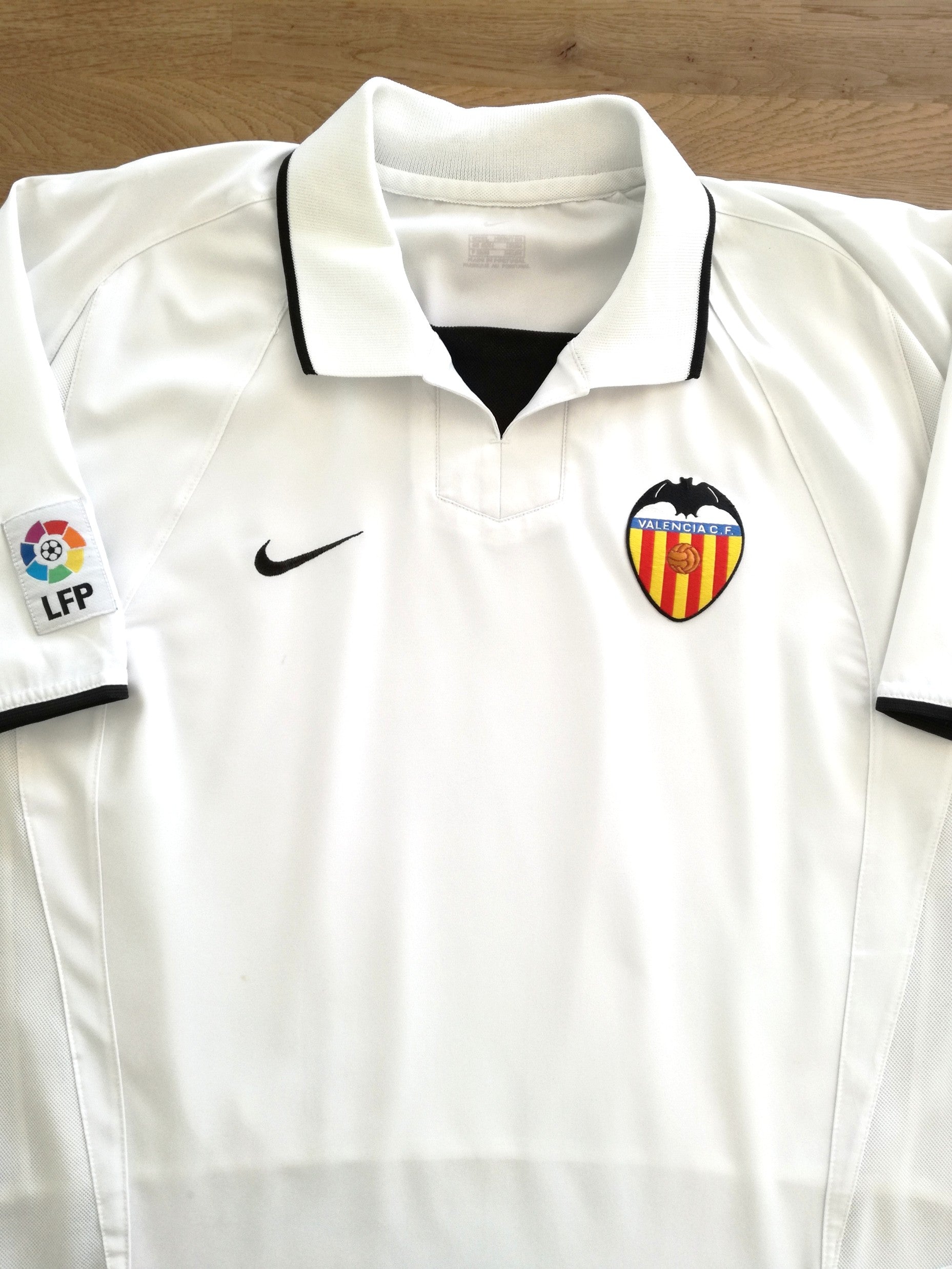 2002/03 Valencia Home La Liga Football Shirt