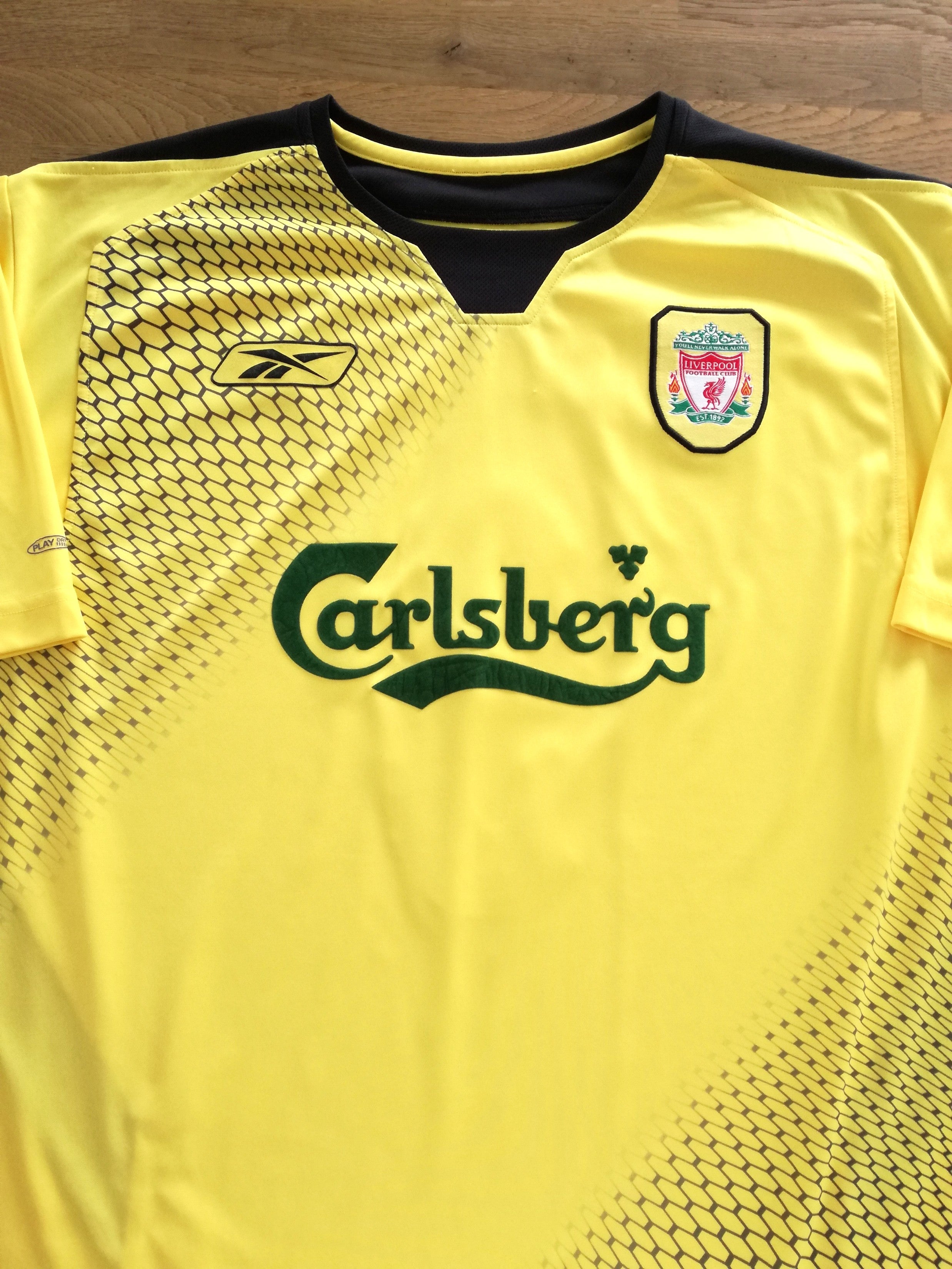 2004/05 Liverpool Away Football Shirt