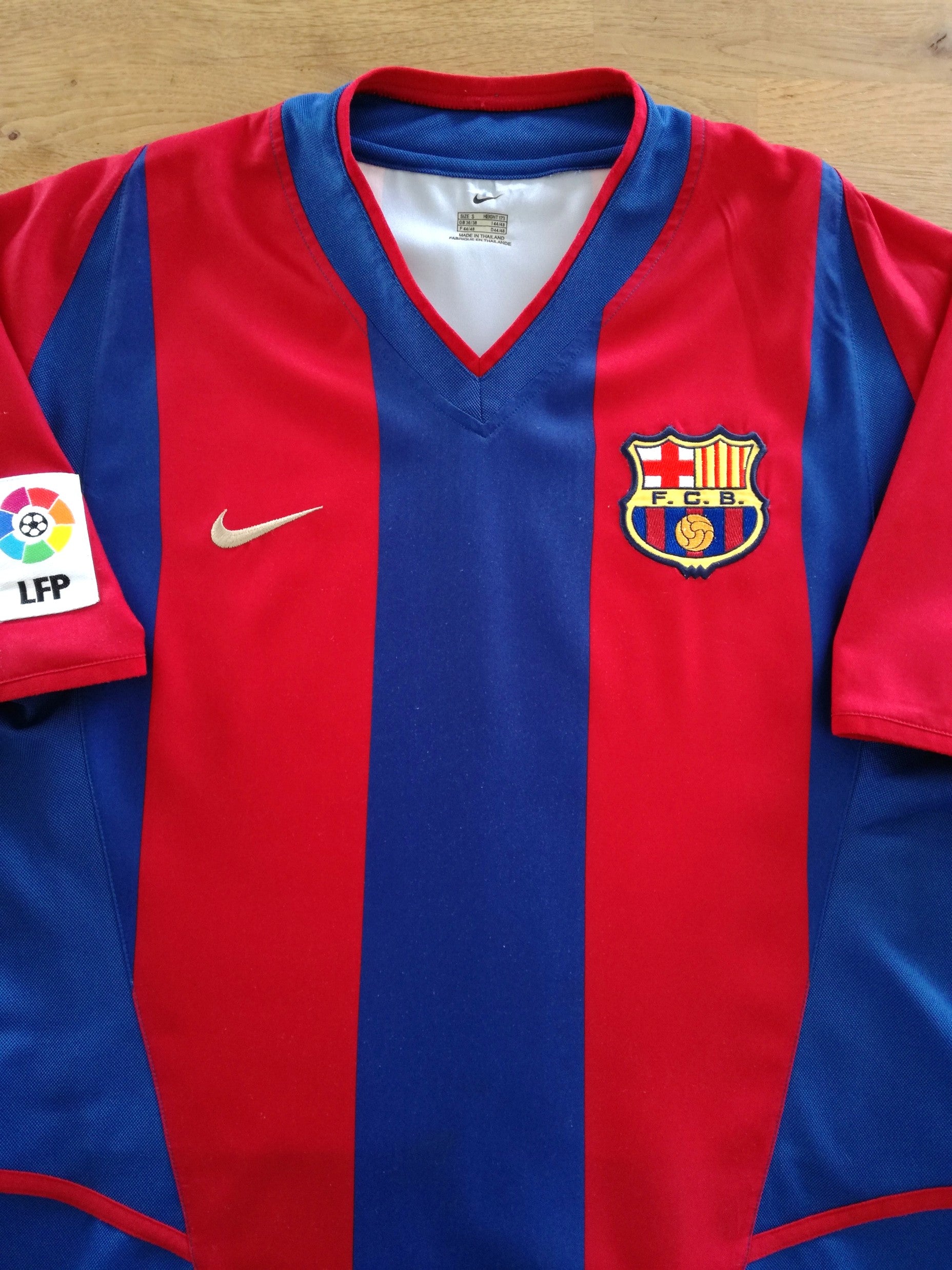 2002/03 Barcelona Home La Liga Football Shirt