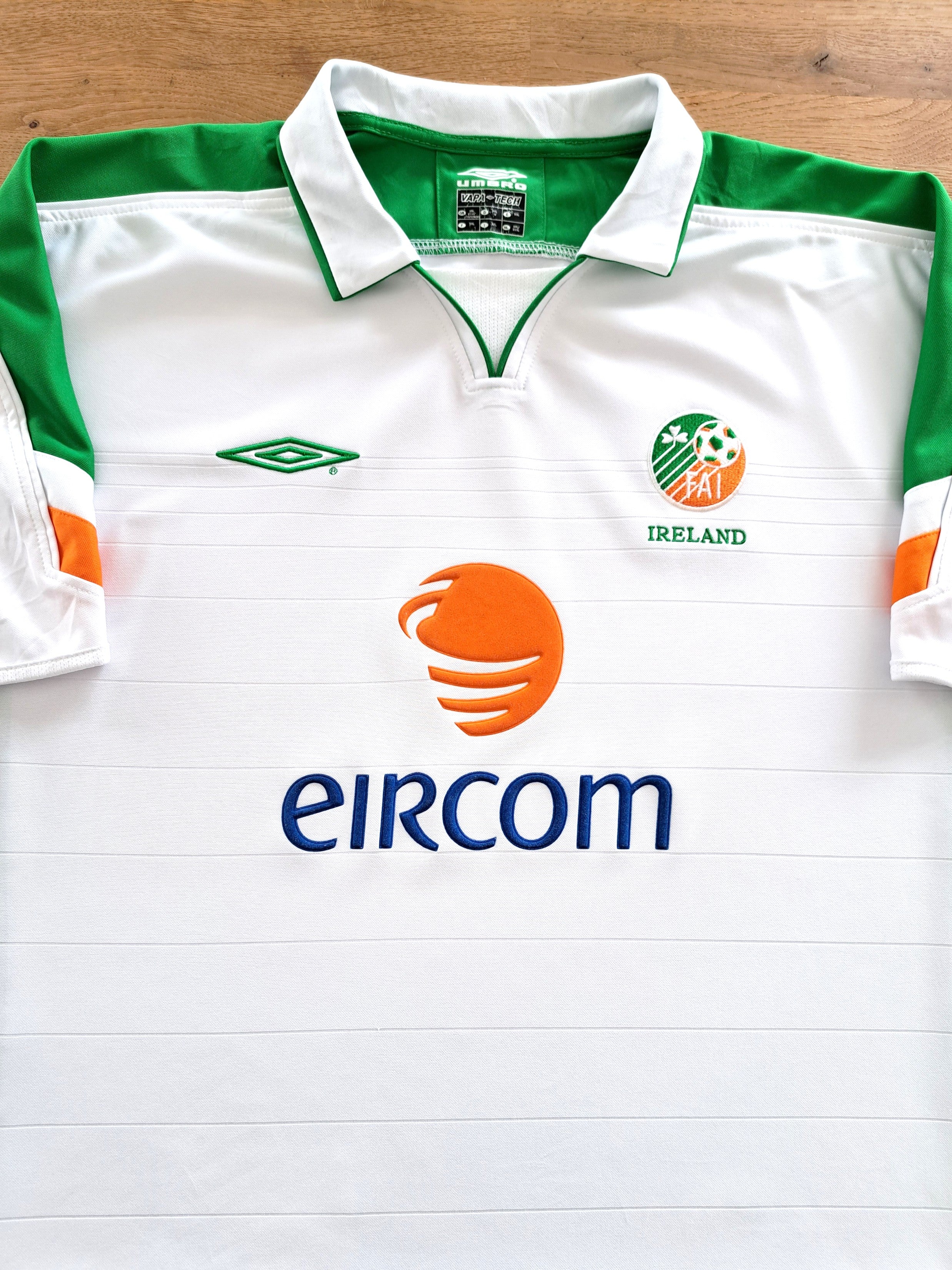 2003/04 Republic of Ireland Away Football Shirt