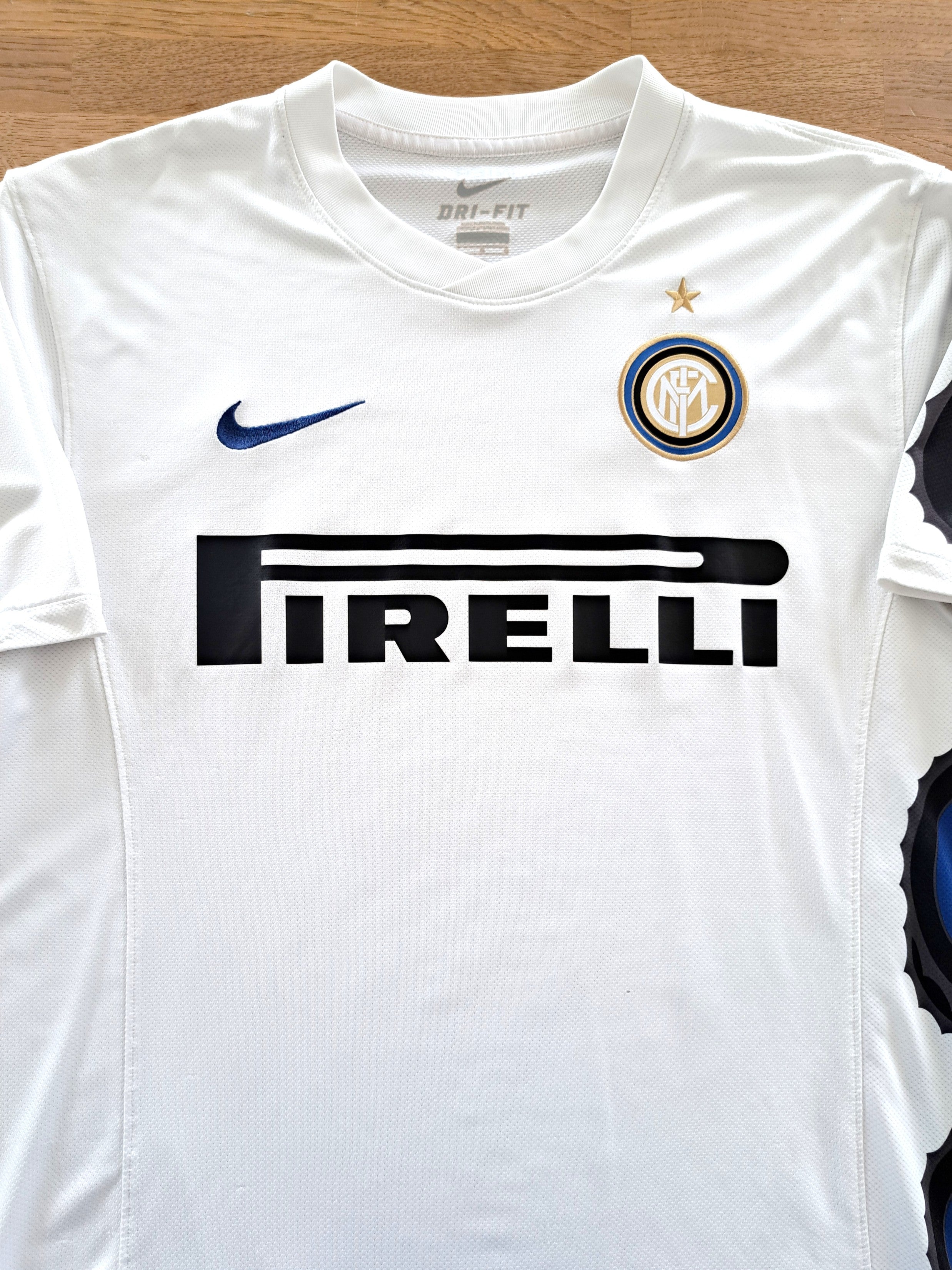2010/11 Internazionale Away Football Shirt