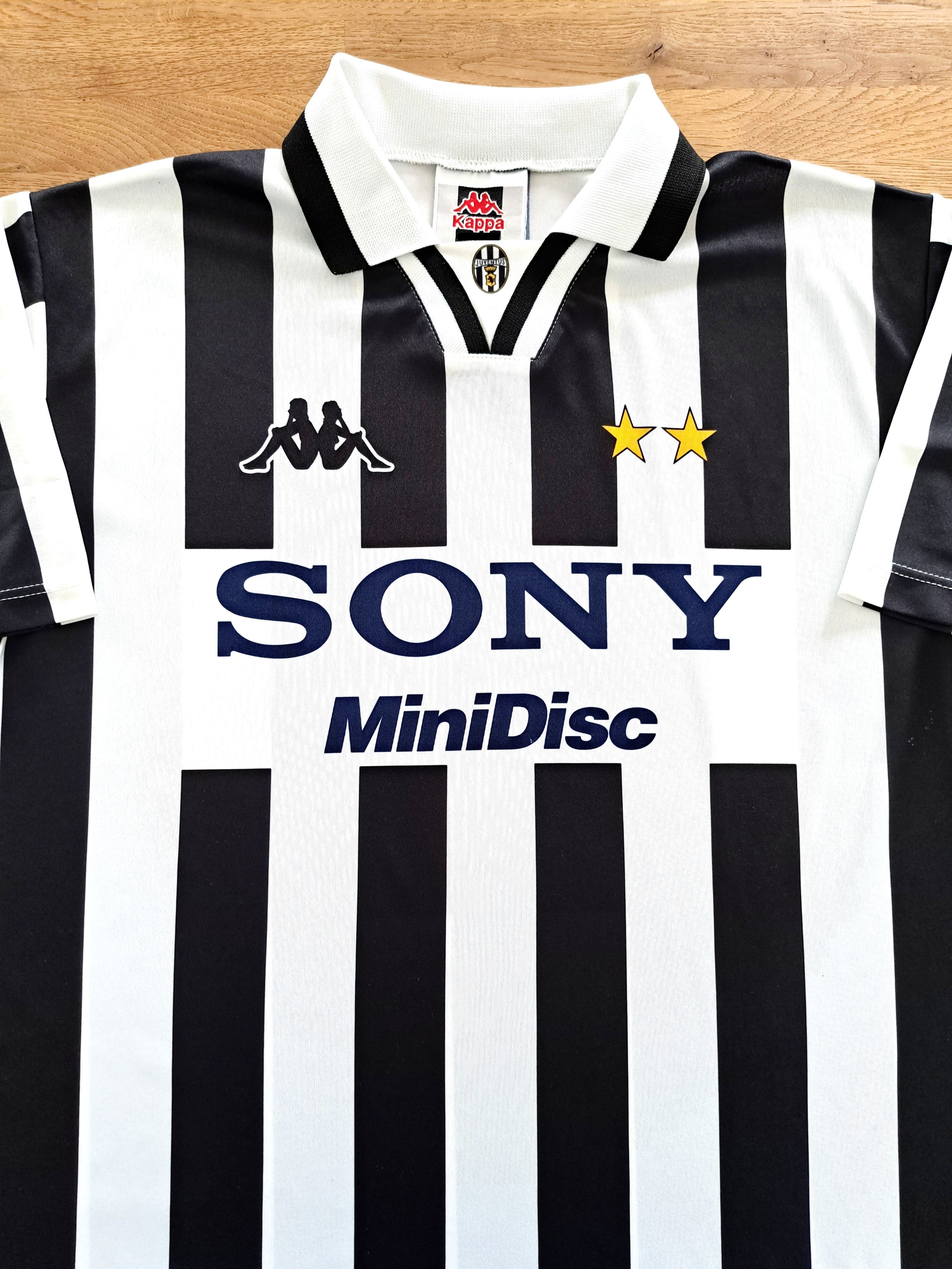 1996/97 Juventus Home Basic Football Shirt