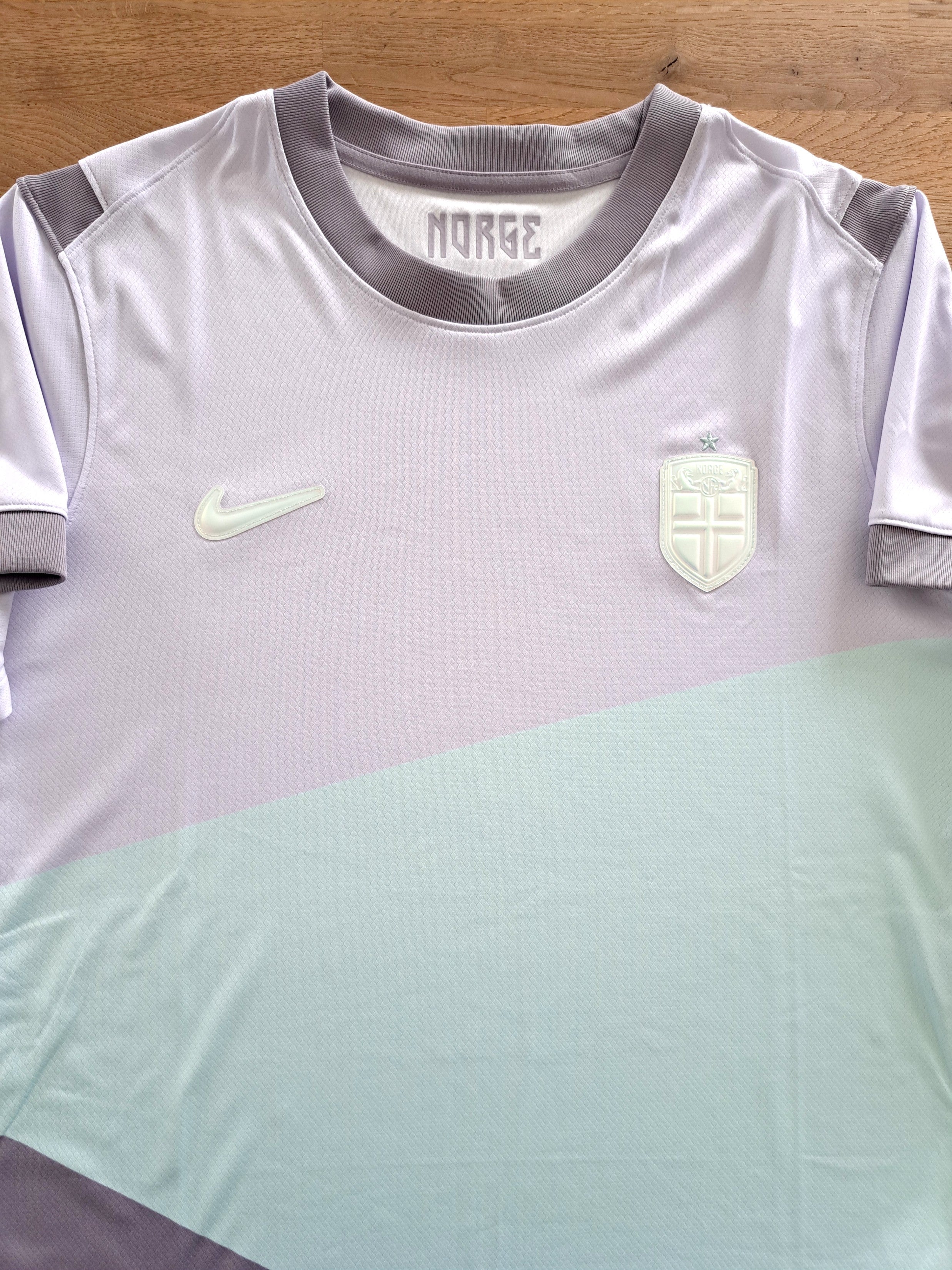 2025/26 Norway Woman Away Football Shirt