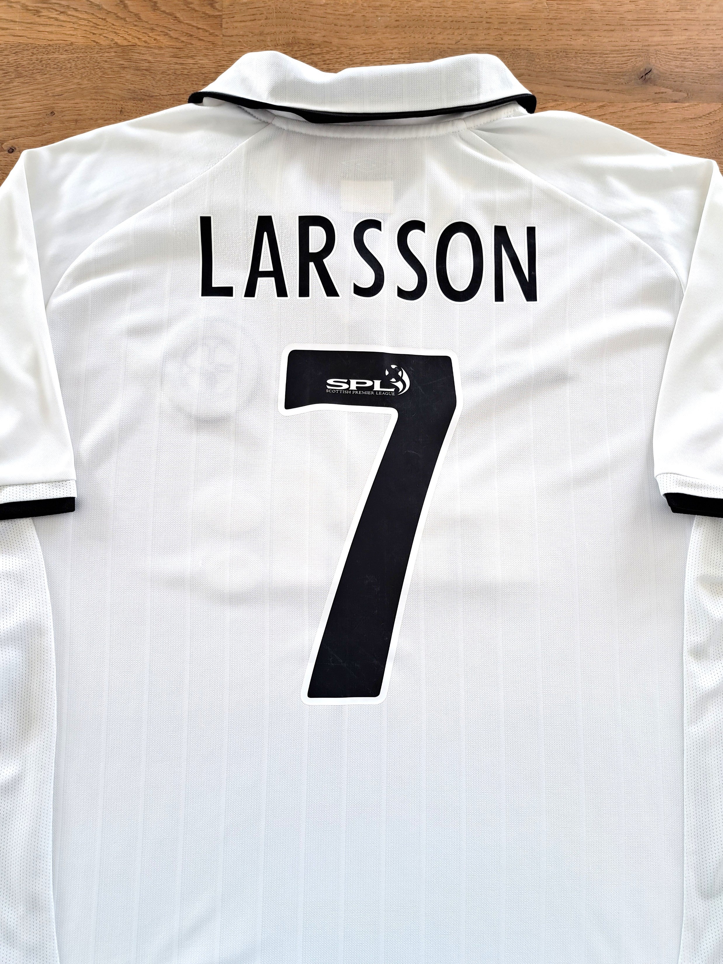 2001/02 Celtic Away SPL Football Shirt Larrson #7