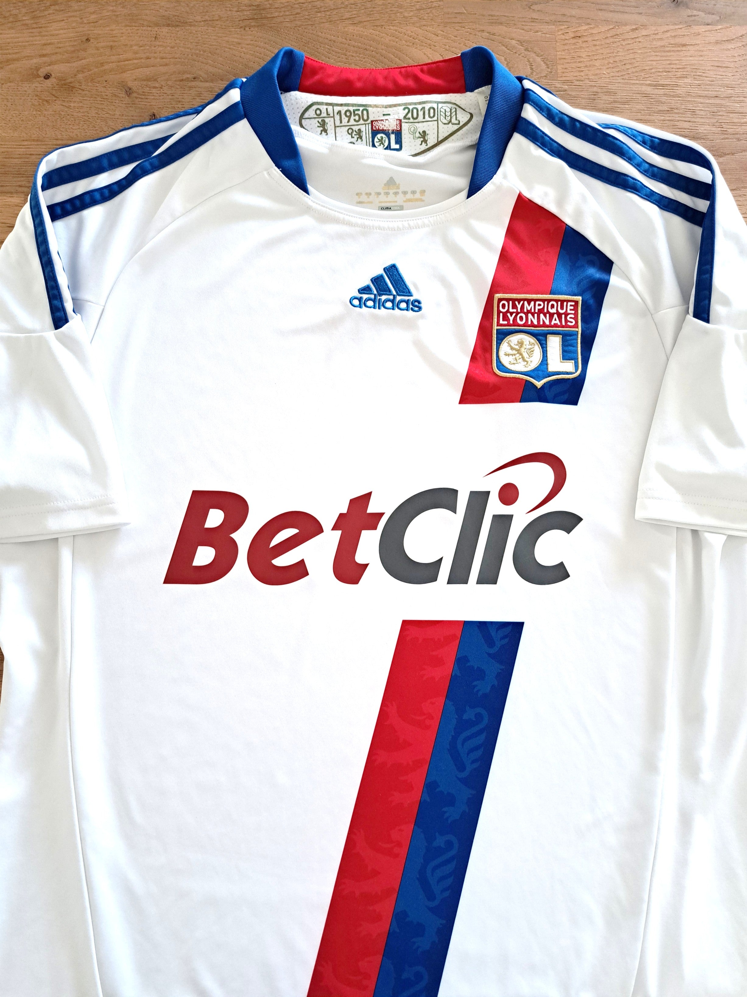 2010/11 Lyon Home Football Shirt