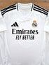 Real Madrid Home Football Shirt Valverde #8 (M)