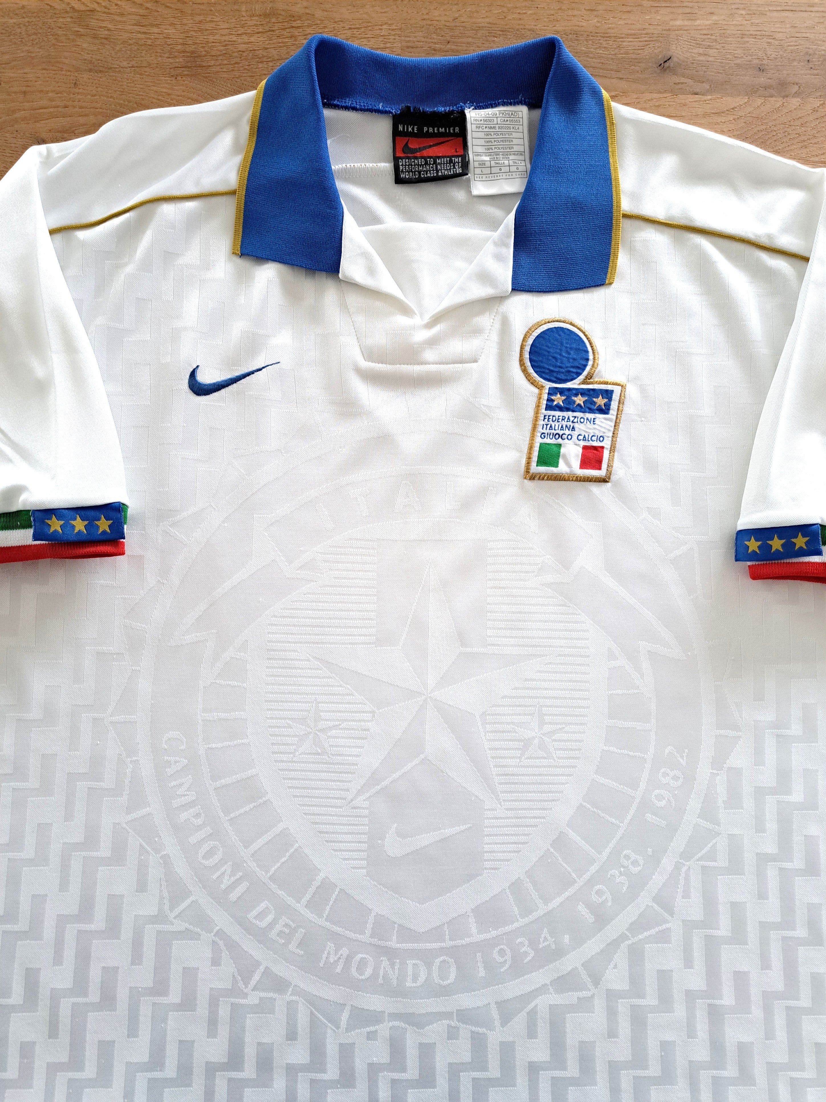 1994/95 Italy Away Football Shirt
