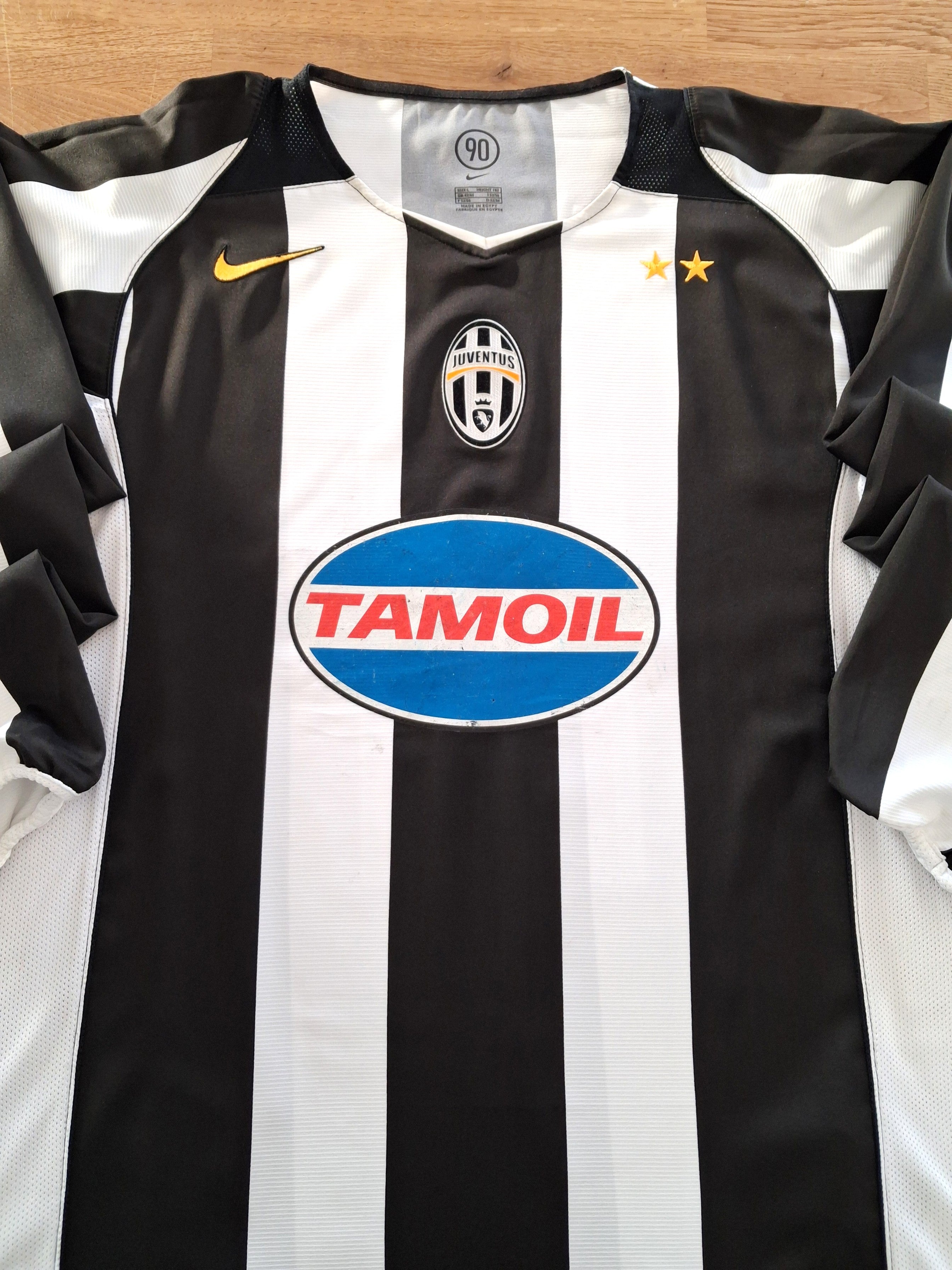 2004/05 Juventus Home Long Sleeve European Football Shirt.