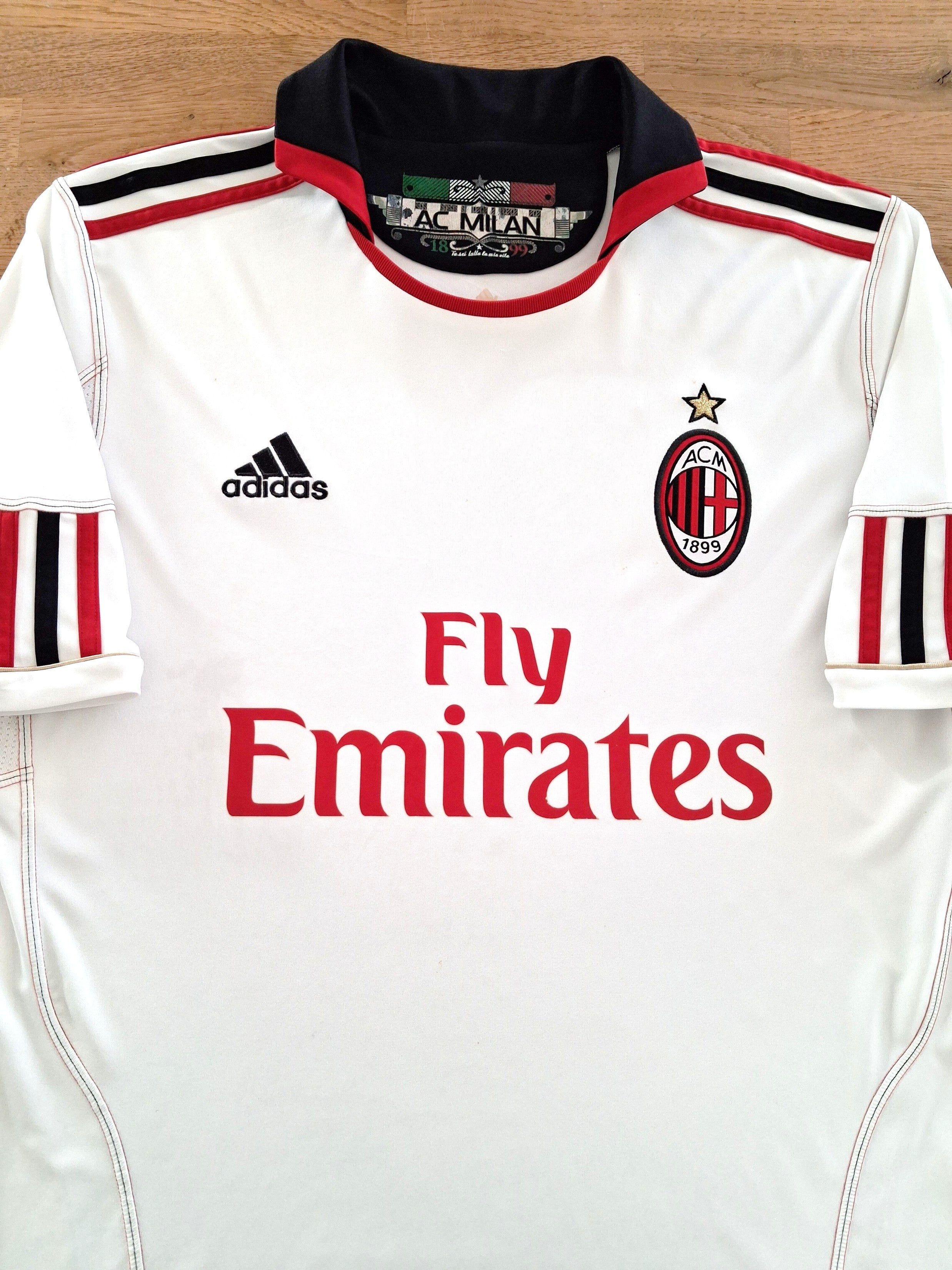 2010/11 AC Milan Away Football Shirt (M)