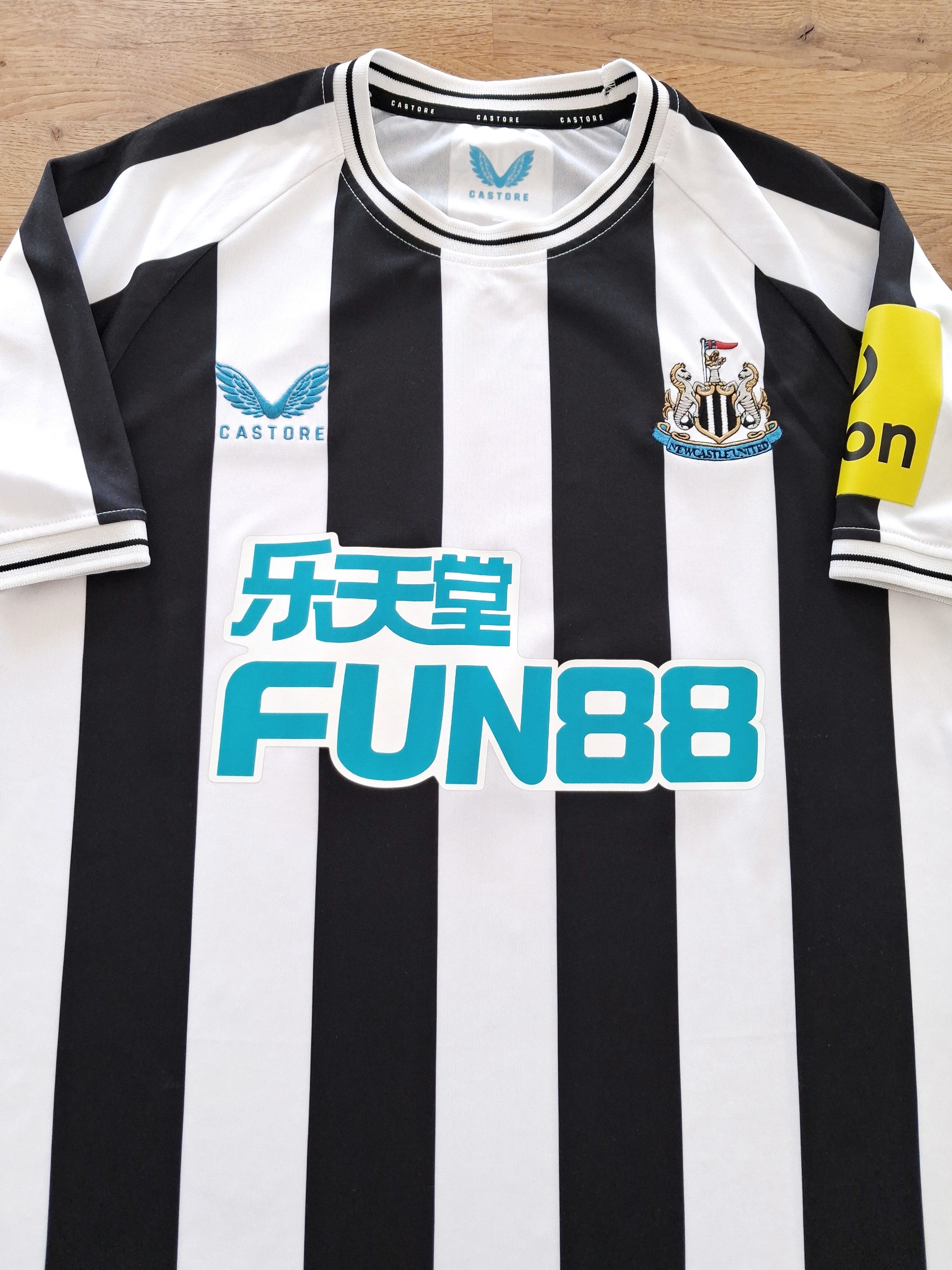 2022/23 Newcastle Utd Home Football Shirt