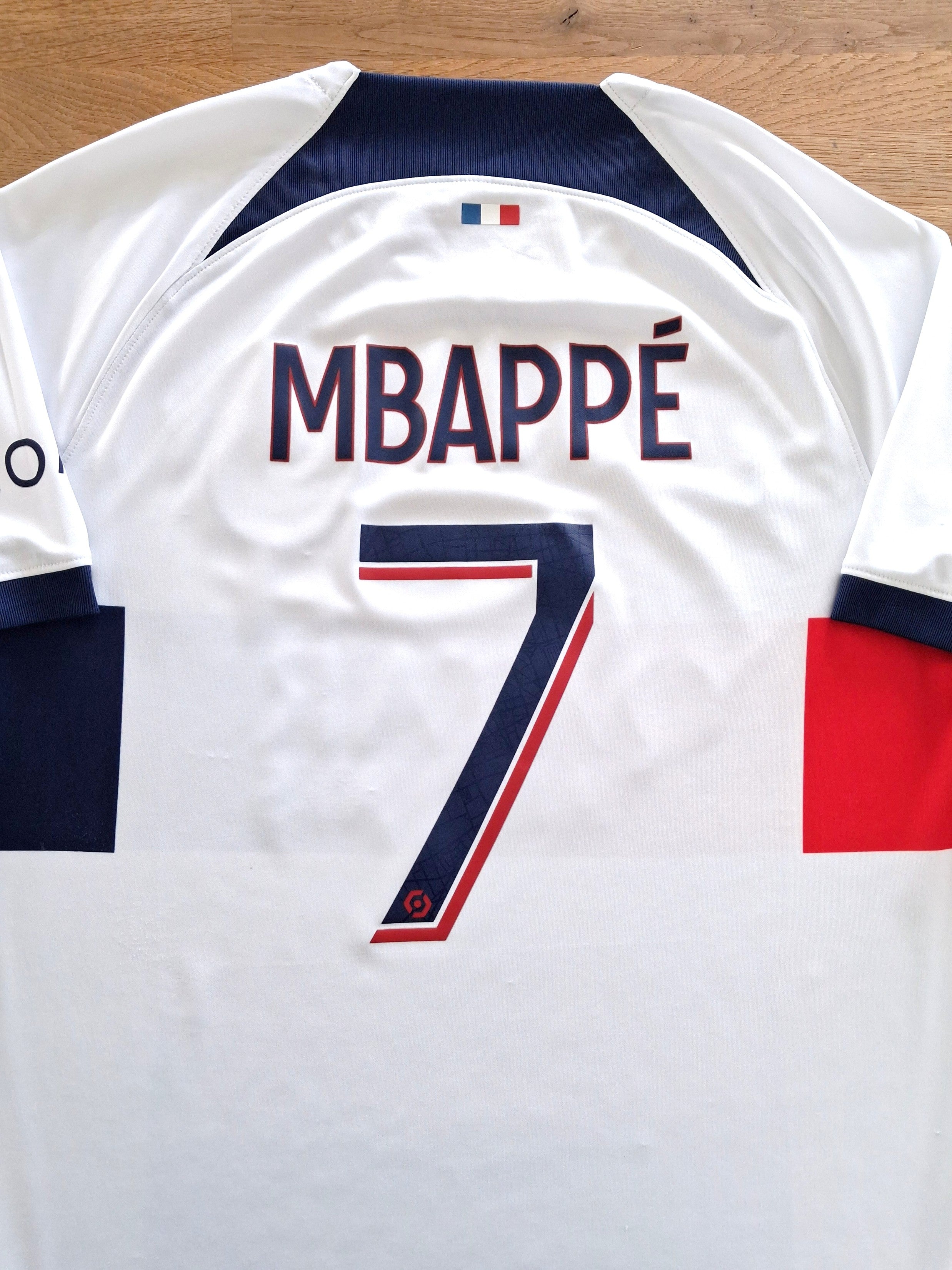 2023/24 PSG Away Football Shirt Mbappé #7