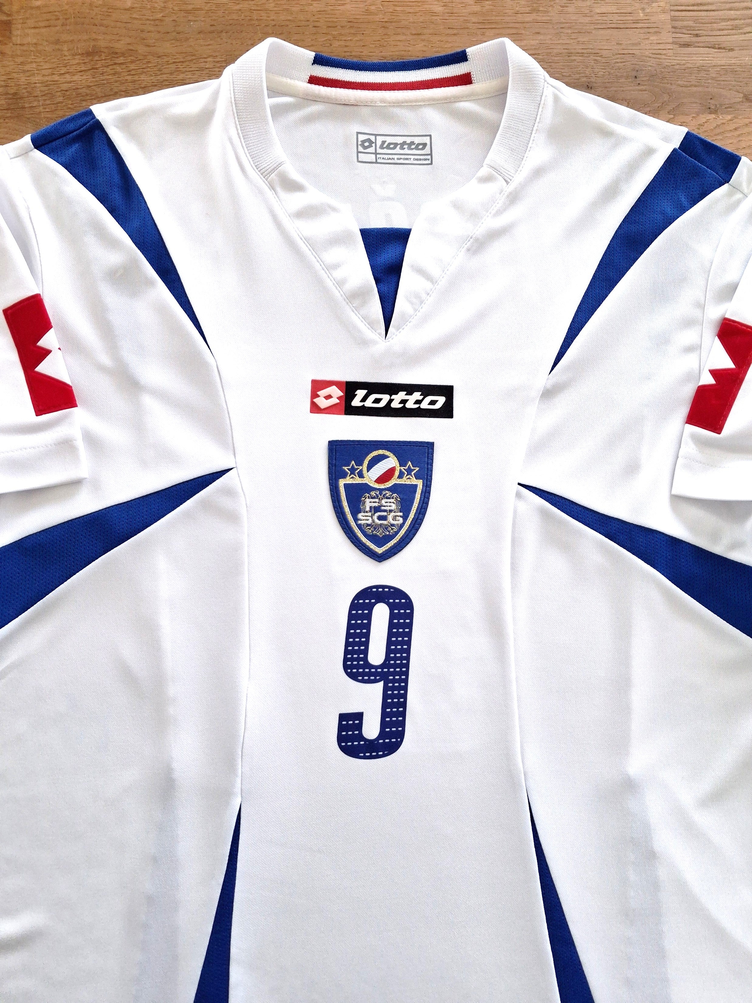 2006/07 Serbia & Montenegro Away Football Shirt Milošević #9