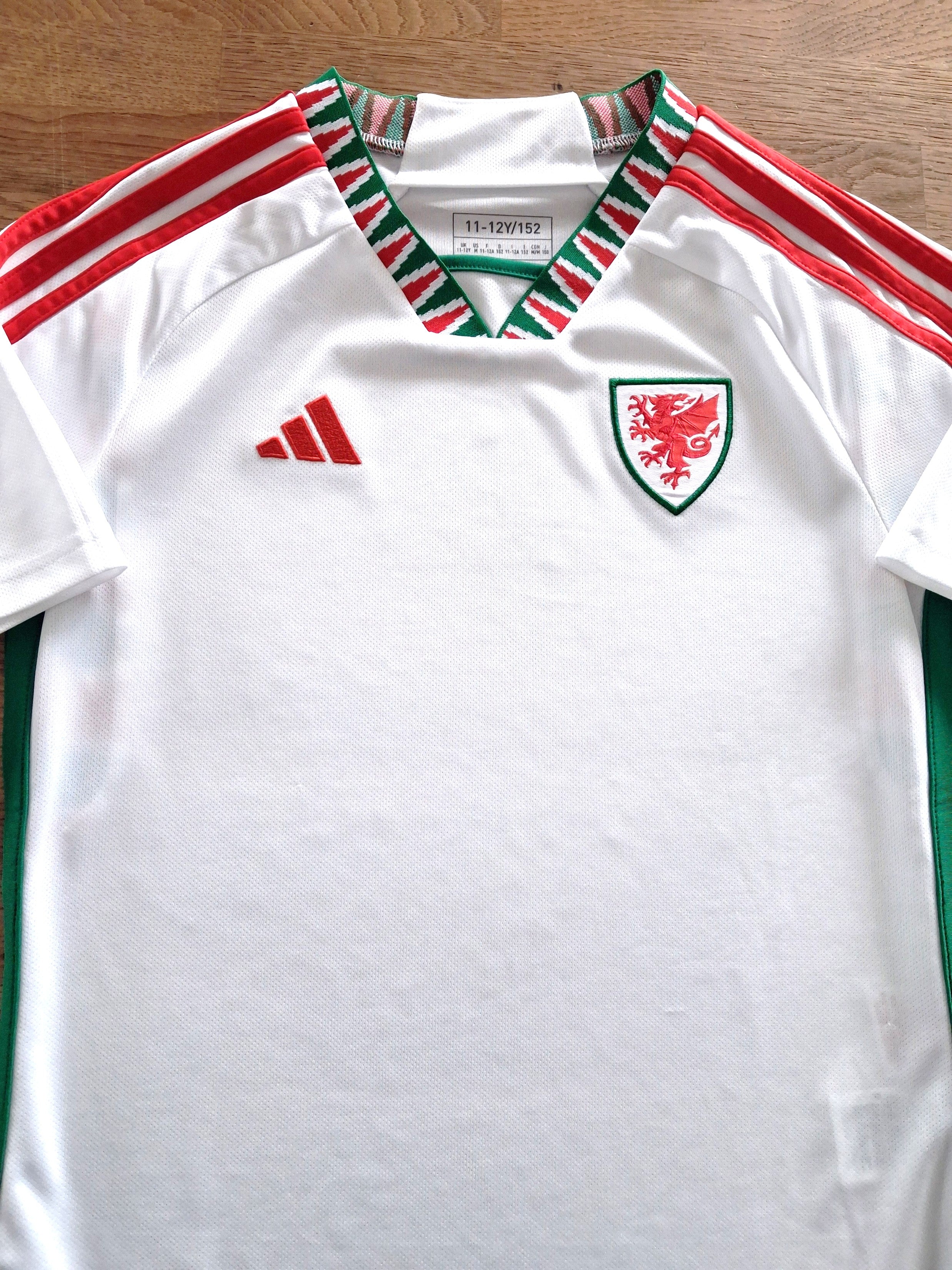 2022/23 Wales Away Football Shirt (Youth)
