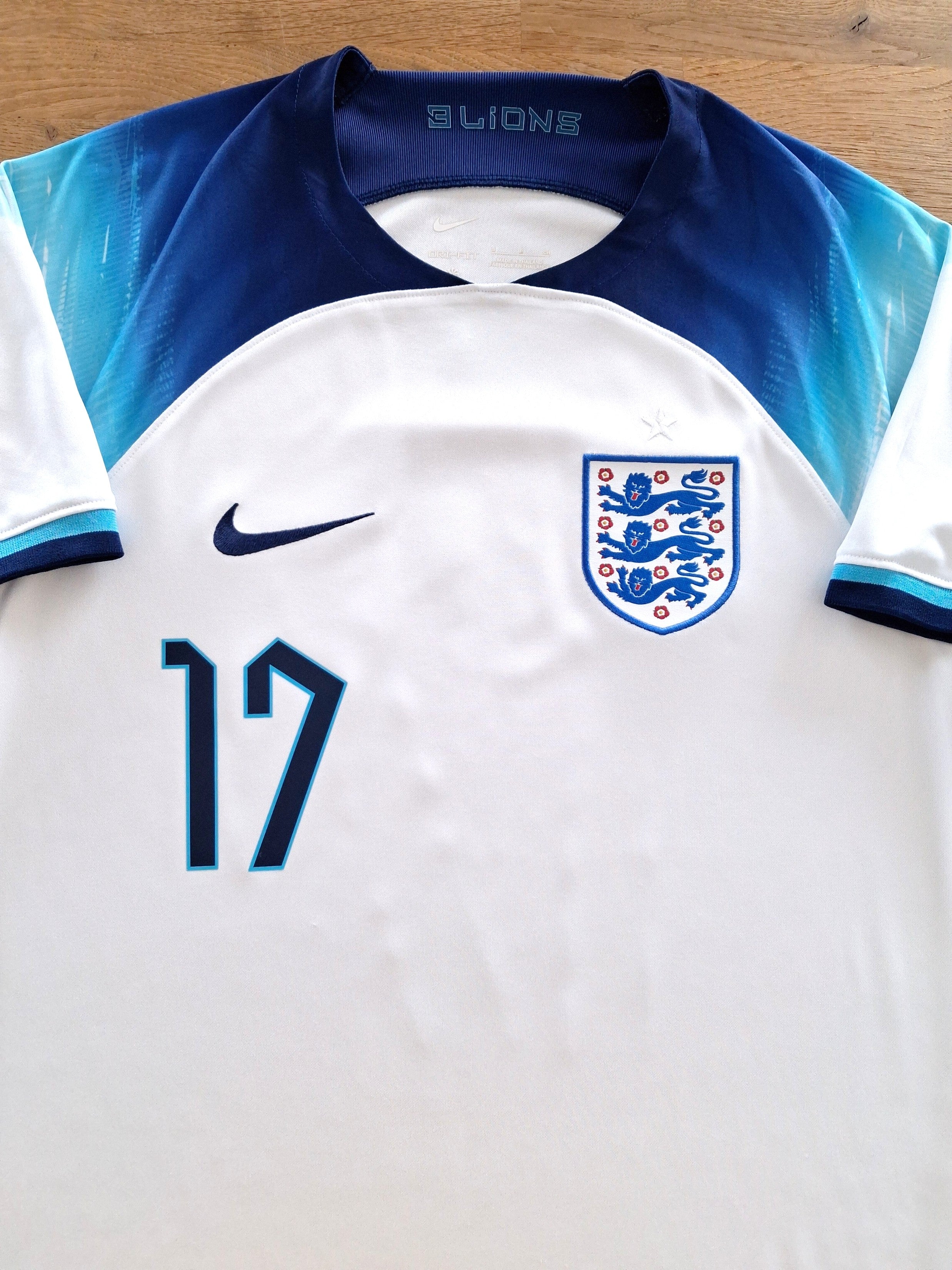2022/23 England Home Football Shirt Saka #17