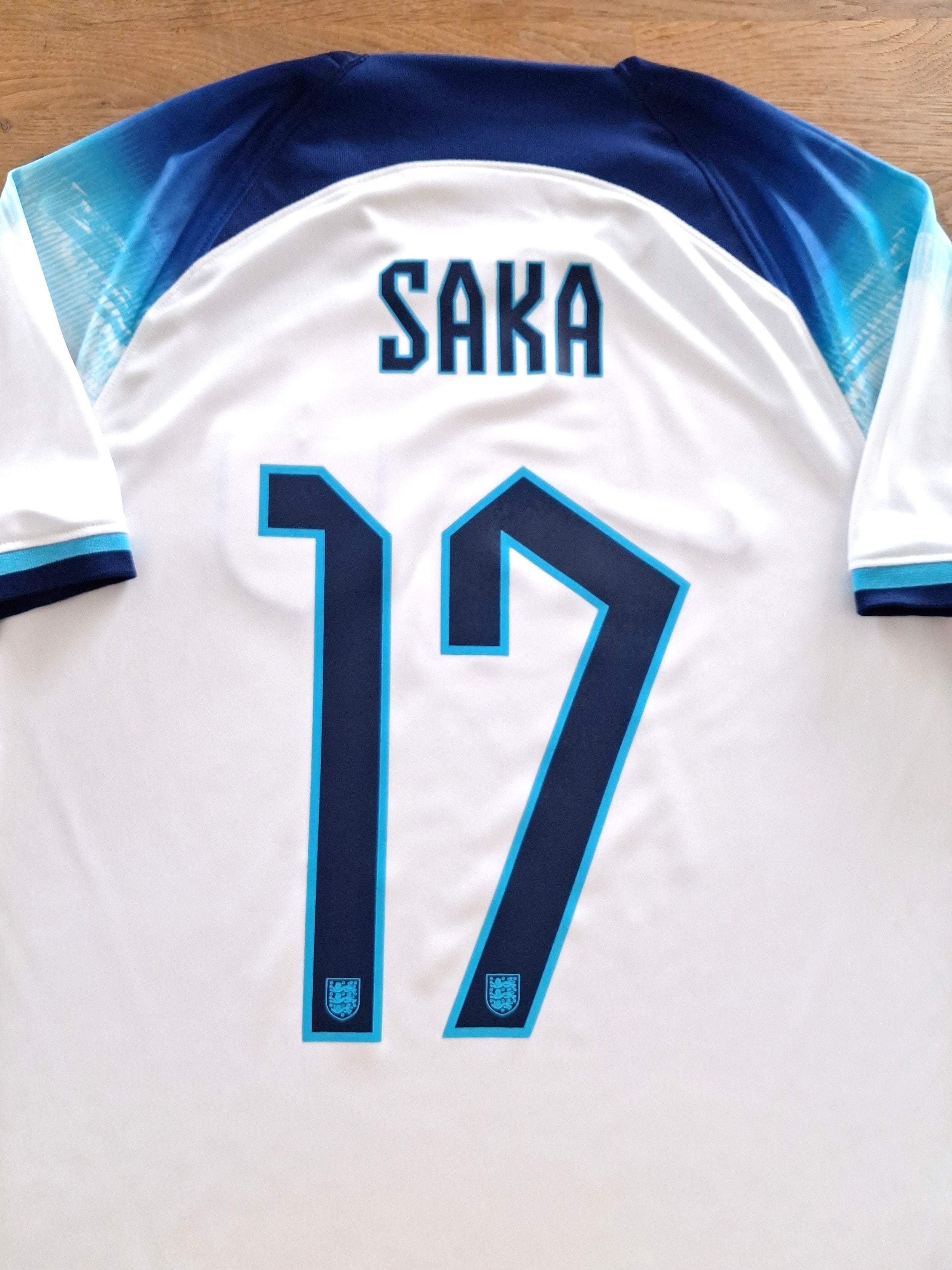 2022/23 England Home Football Shirt Saka #17