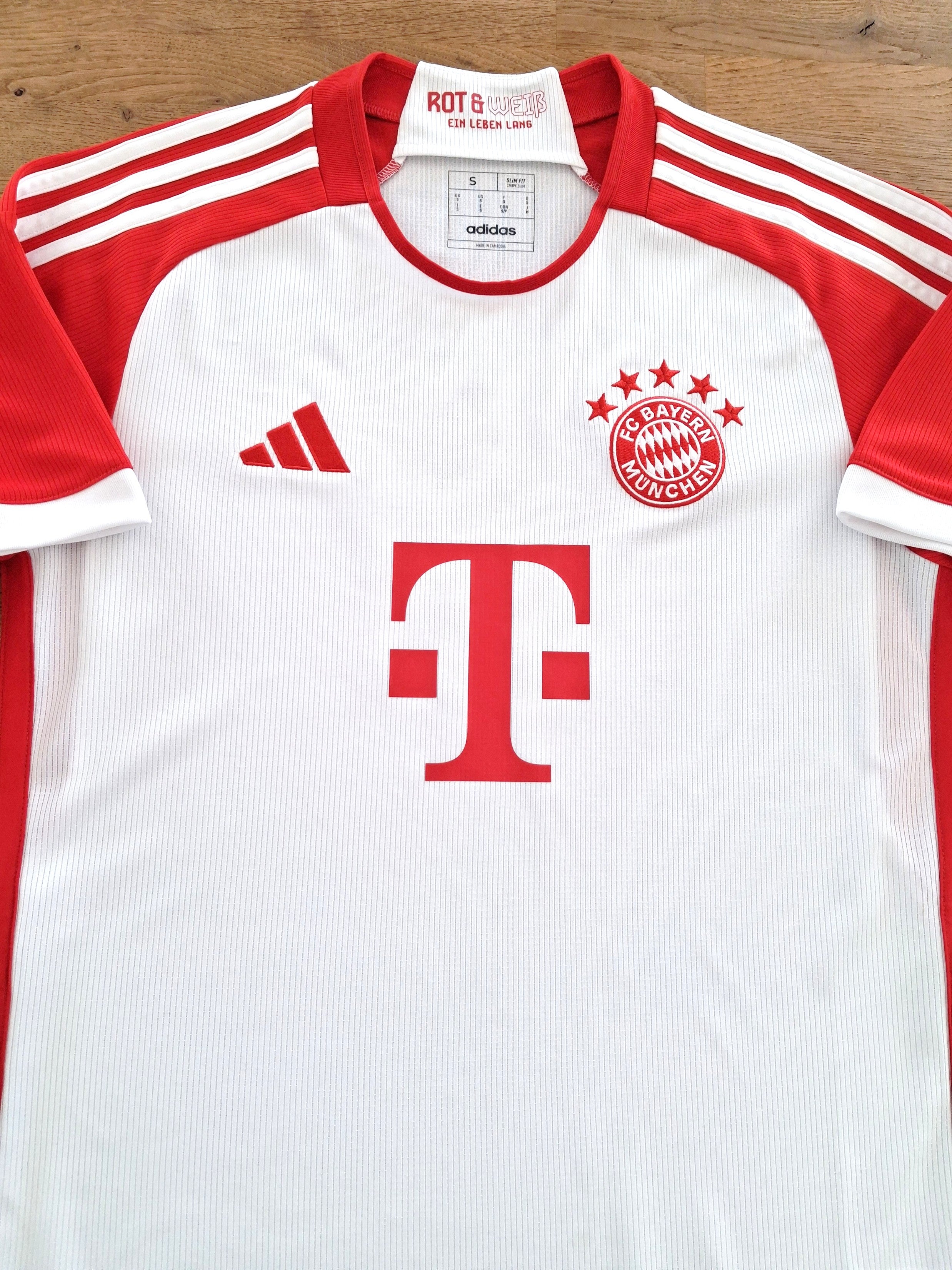 2023/24 Bayern Munich Home Football Shirt