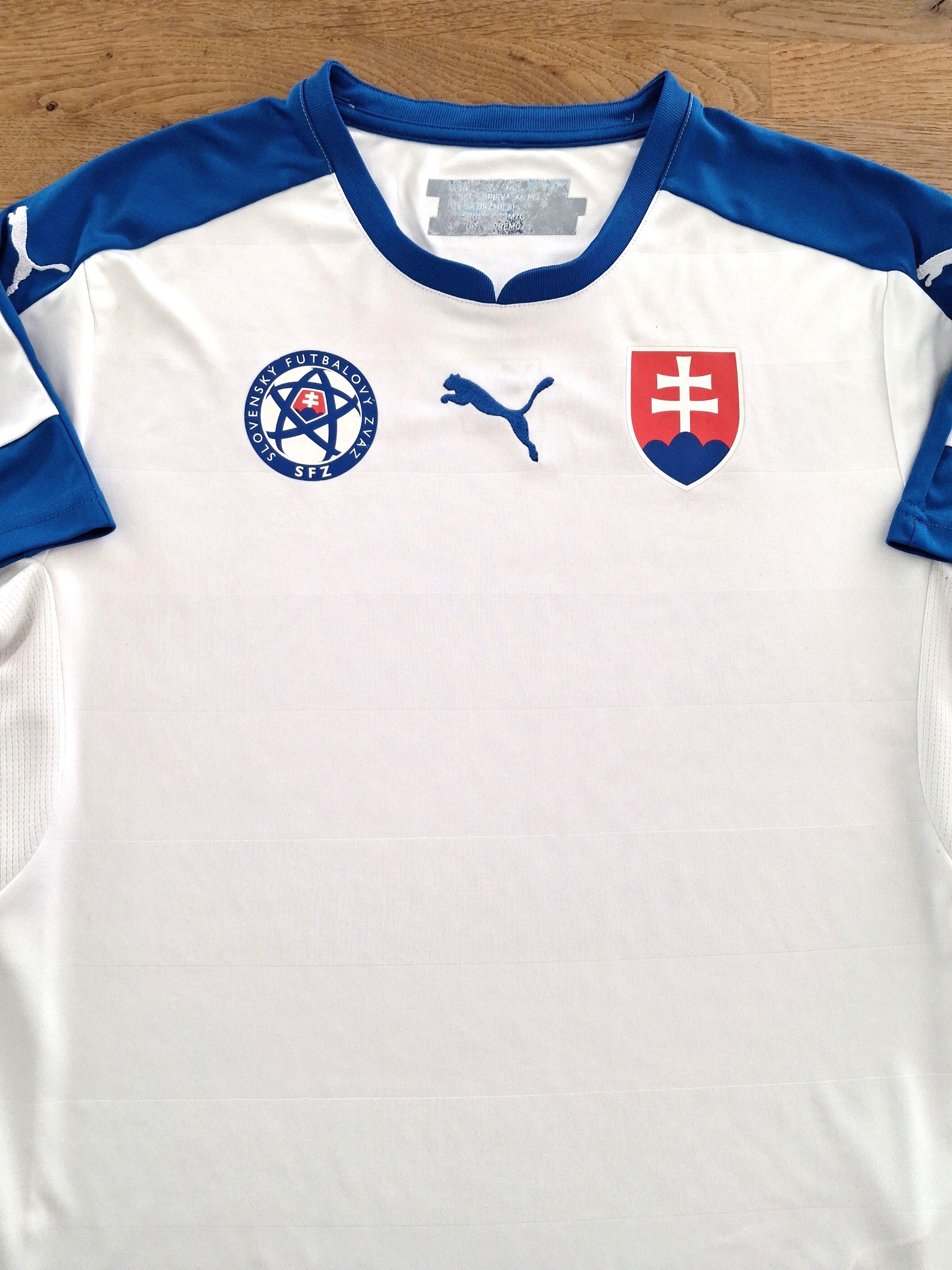 2016/17 Slovakia Home Football Shirt