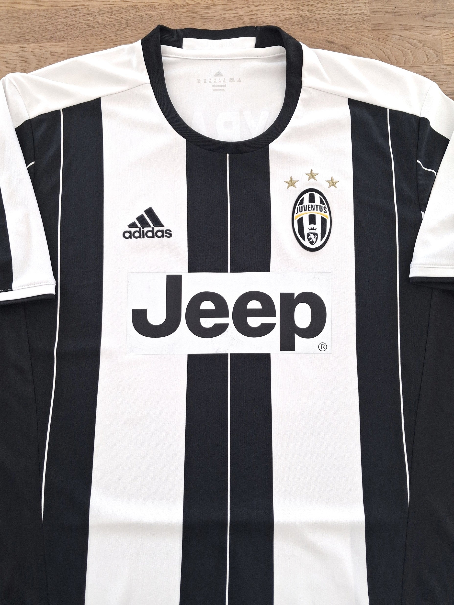2016/17 Juventus Home Football Shirt