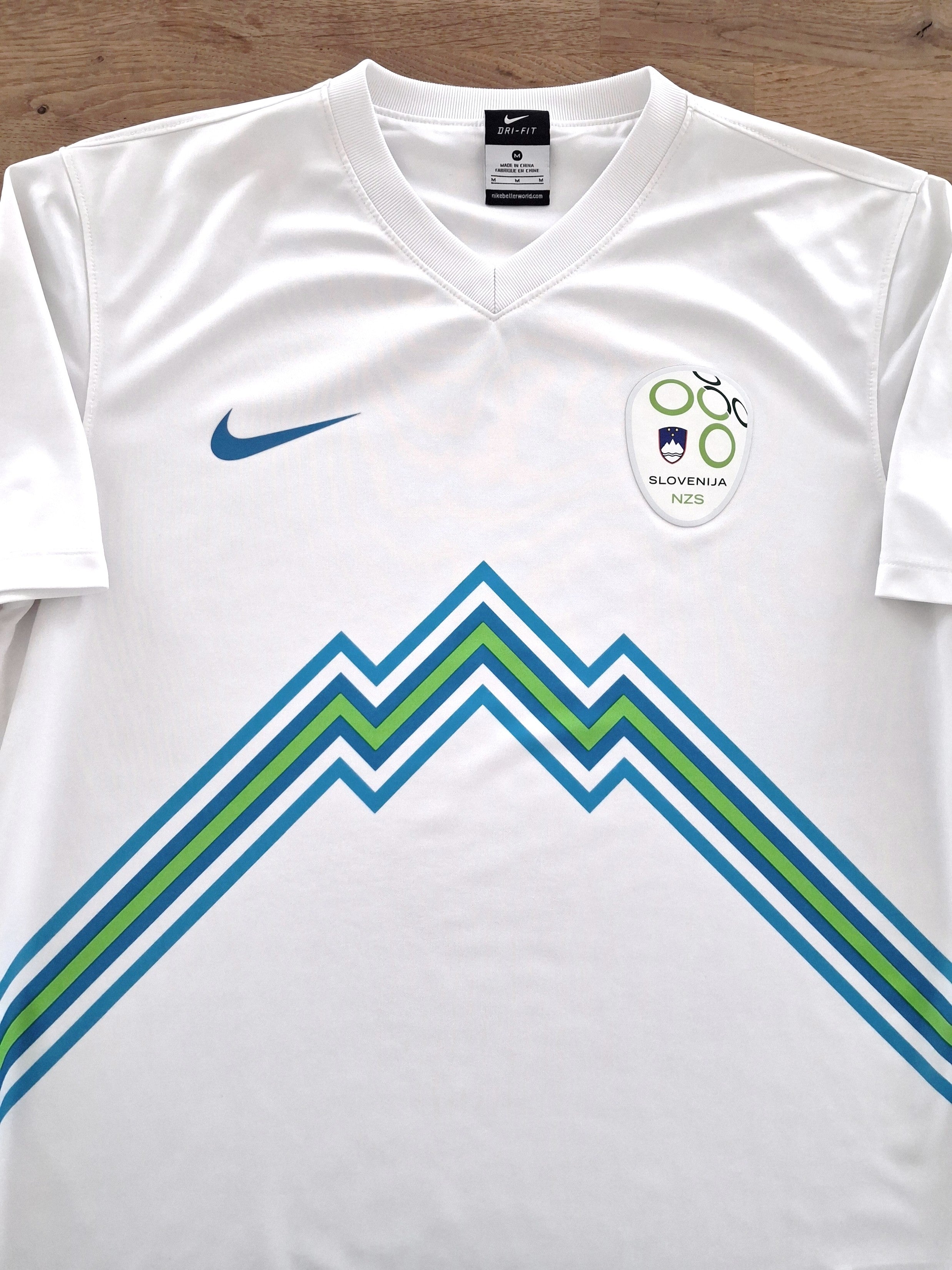 2012/13 Slovenia Home Football Shirt