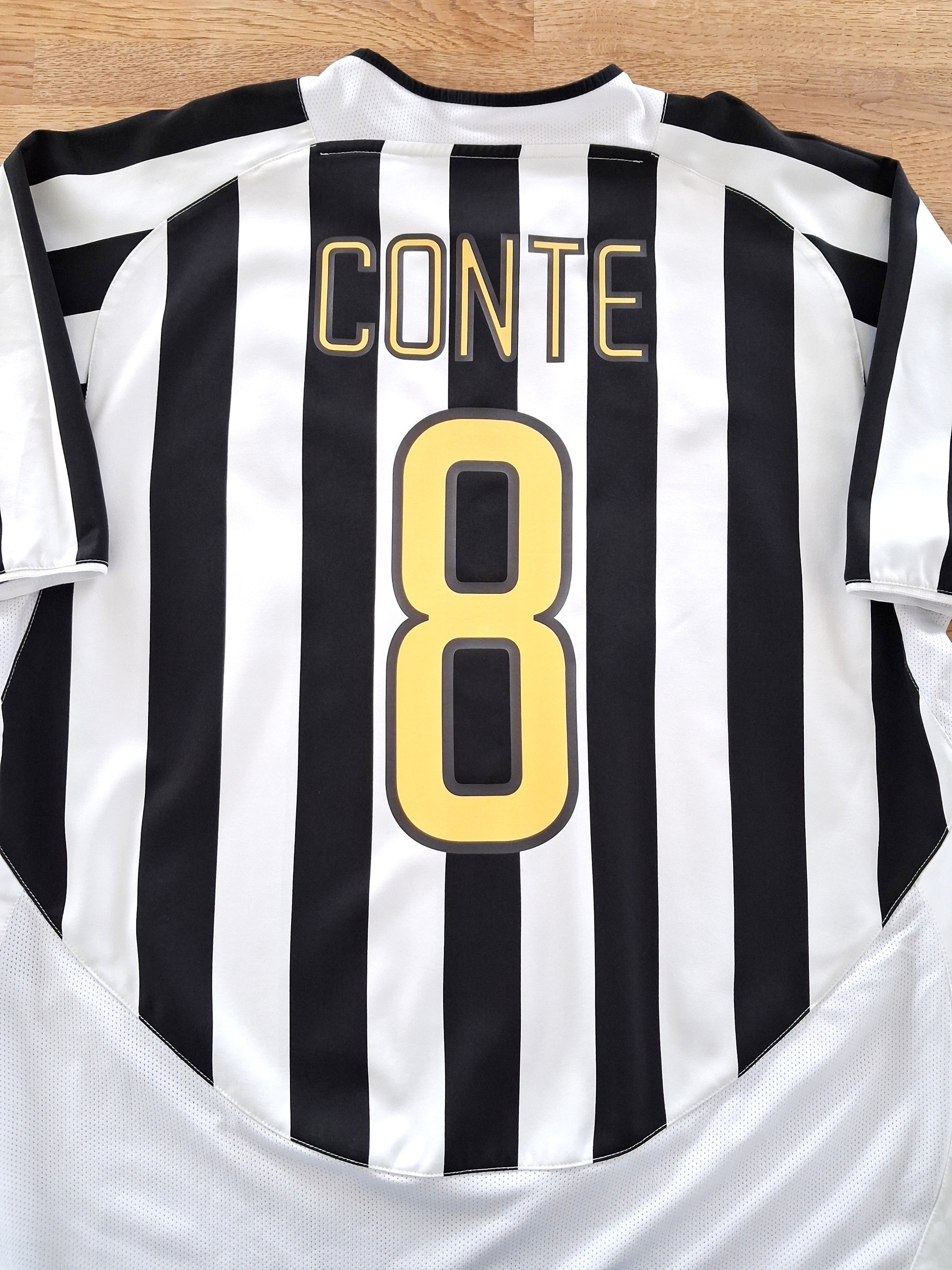 2003/04 Juventus Home Football Shirt Conte #8