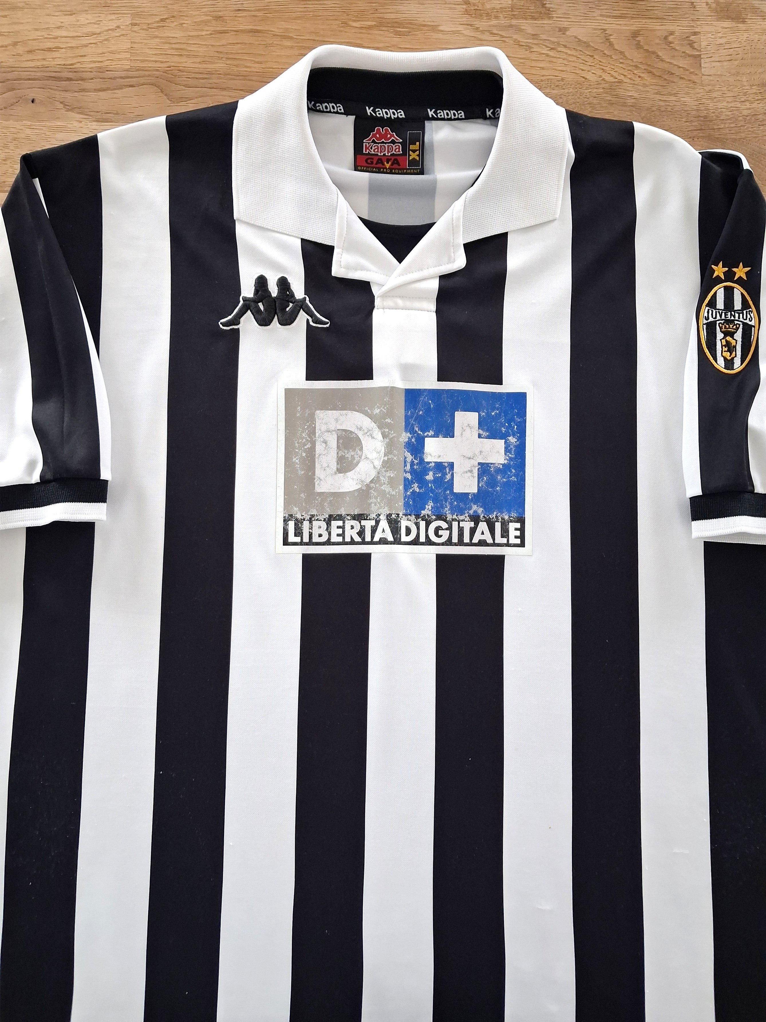 1998/99 Juventus Home Football Shirt