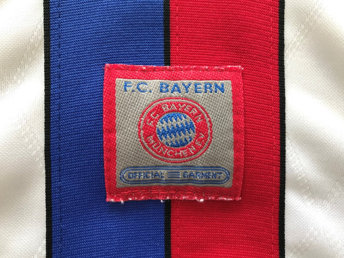 1996/97 Bayern Munich Away Football Shirt Scholl #7 (M)