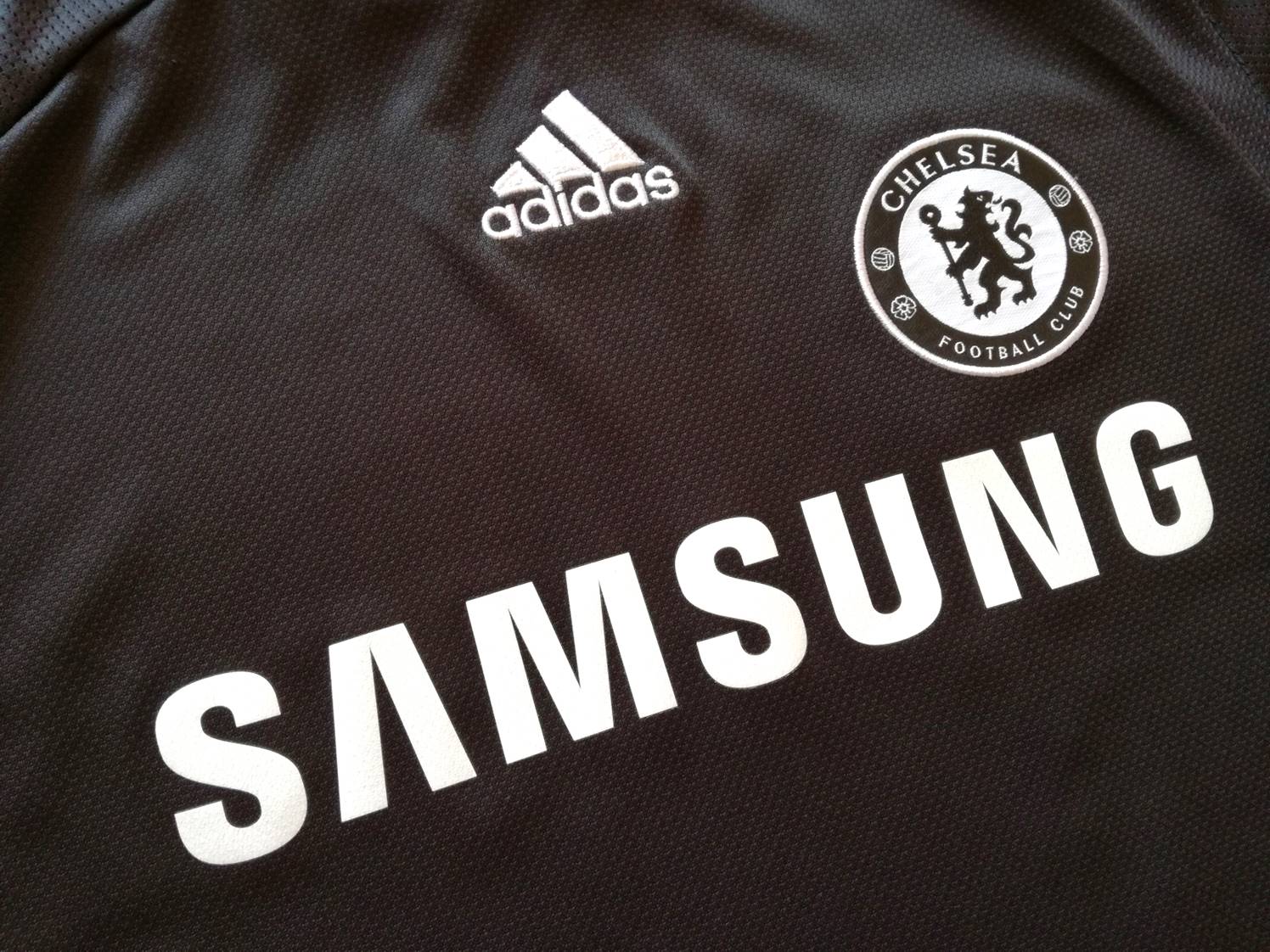 2008/09 Chelsea Away Football Shirt (M)