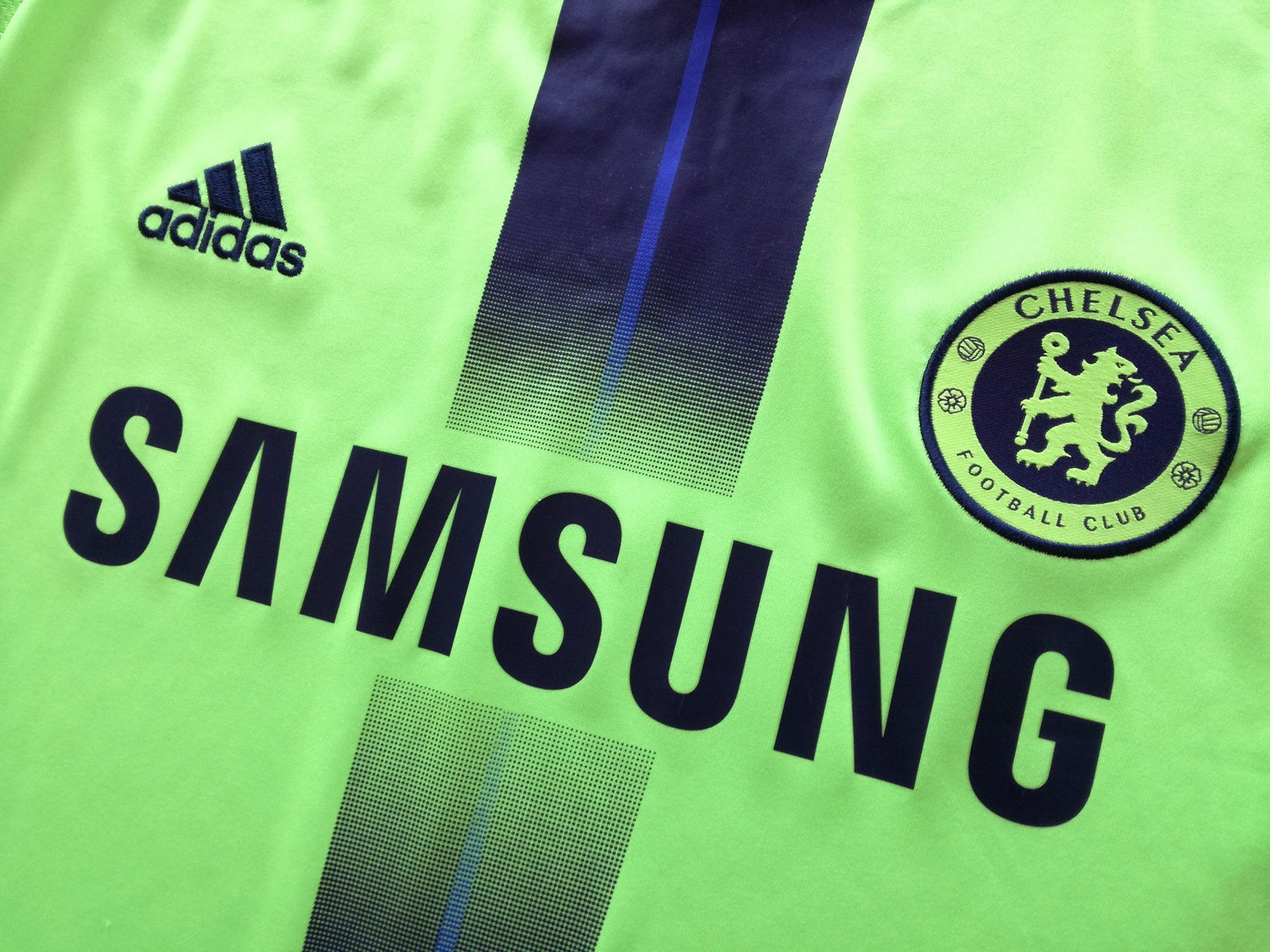 2010/11 Chelsea 3rd Football Shirt (M)