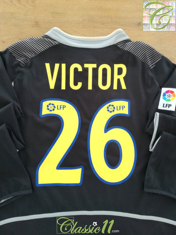 2002/03 Barcelona Goalkeeper La Liga Football Shirt Victor #26