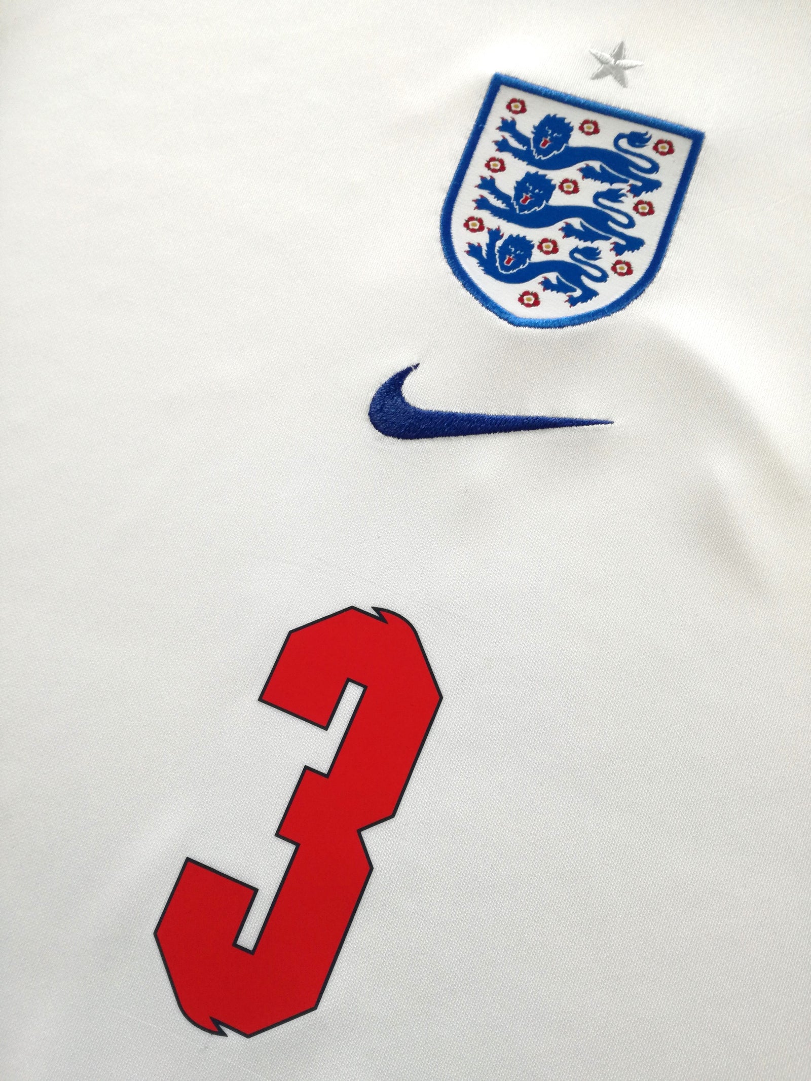 2020/21 England Home Football Shirt Shaw #3 (L) *BNWT*