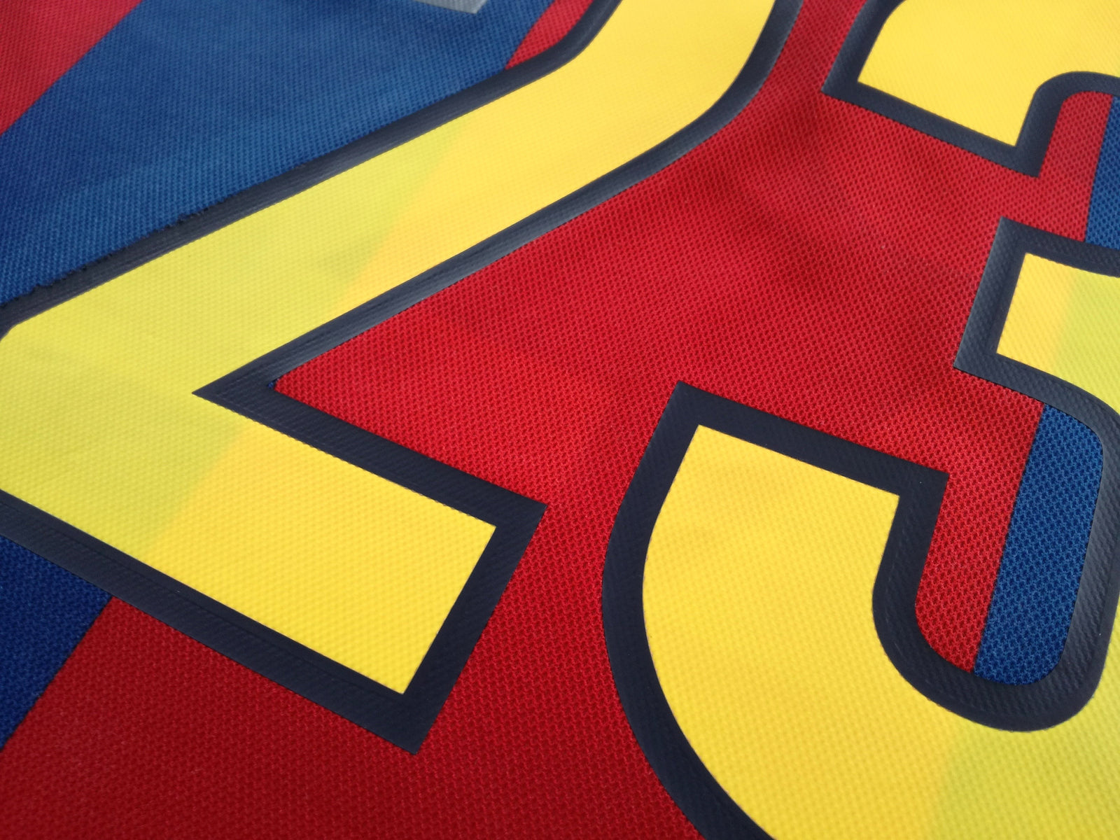 1998/99 Barcelona Home La Liga Football Shirt Zenden #23 (M)