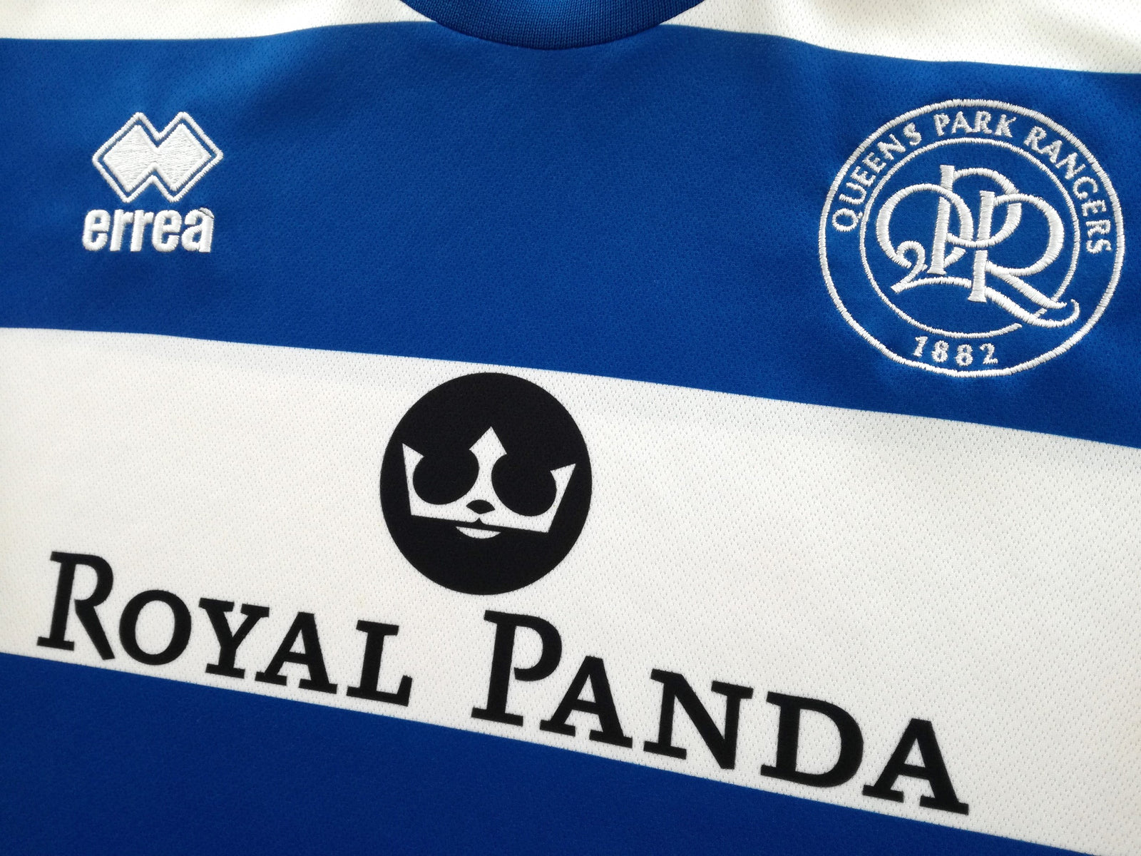 2017/18 QPR Home Football Shirt. (L)