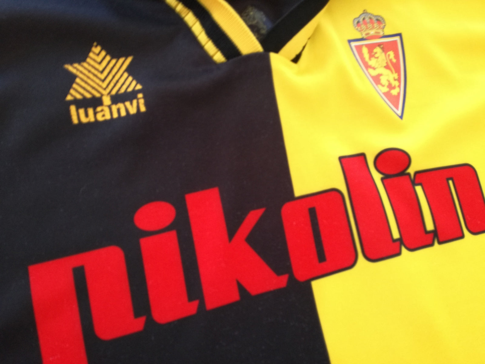 1999/00 Real Zaragoza Away La Liga Football Shirt Milosevic #9 (S)