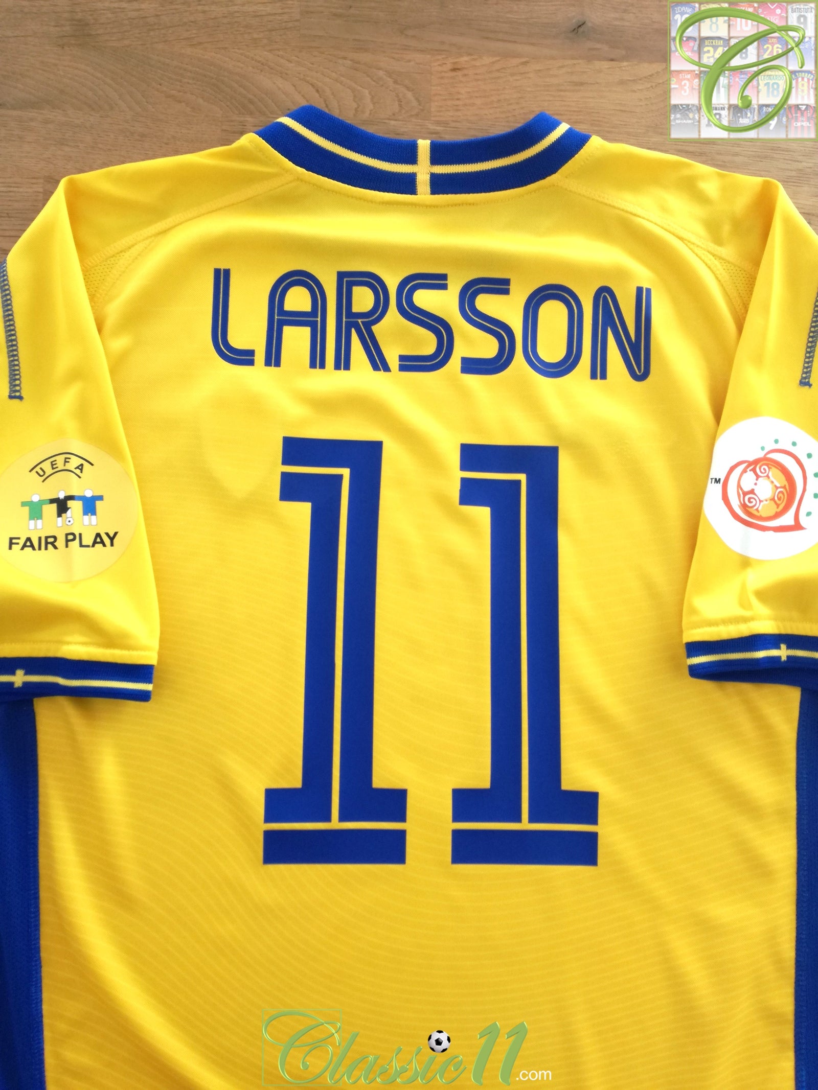 2004 Sweden Home European Championship Football Shirt Larsson #11