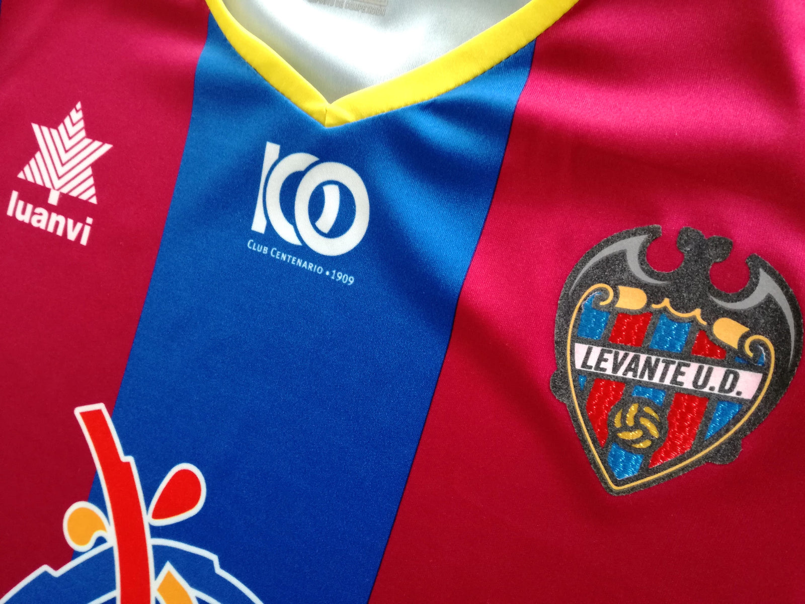 2011/12 Levante Home Football Shirt (S)