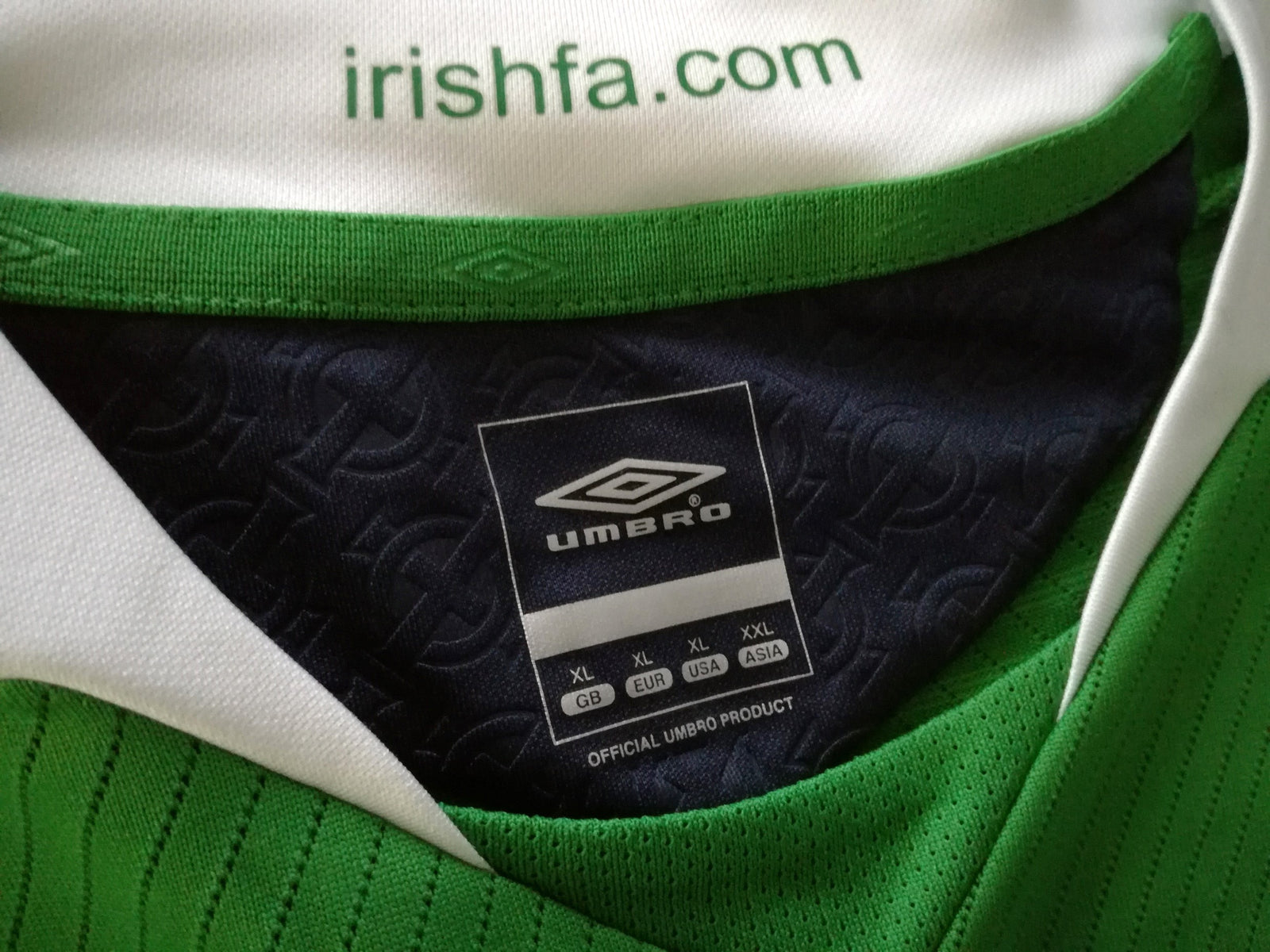 2008/09 Northern Ireland Home Football Shirt. (XL)