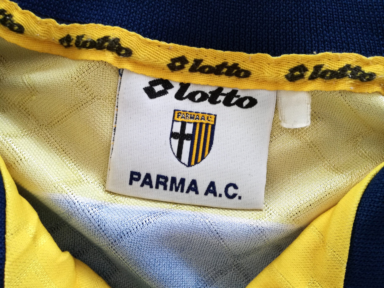 1998/99 Parma Home Football Shirt (L)