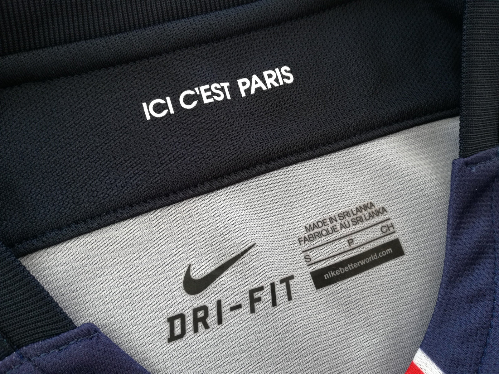 2015/16 PSG Home Football Shirt (S)