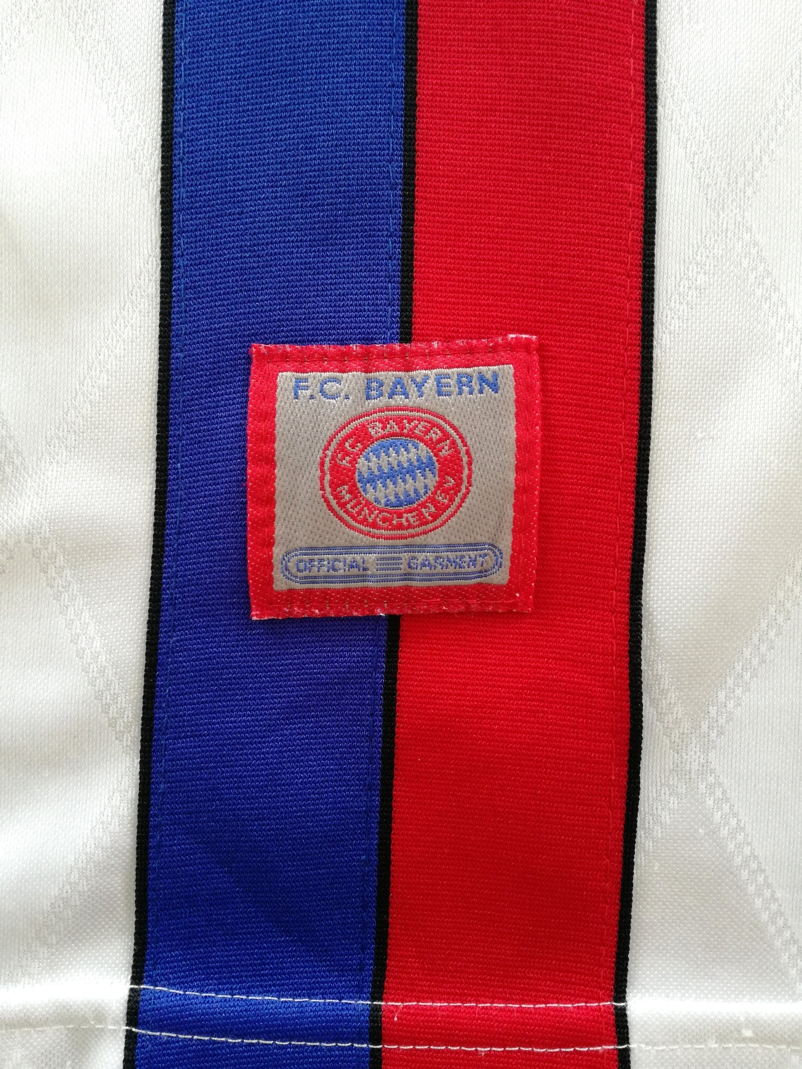 1996/97 Bayern Munich Away Football Shirt (S)