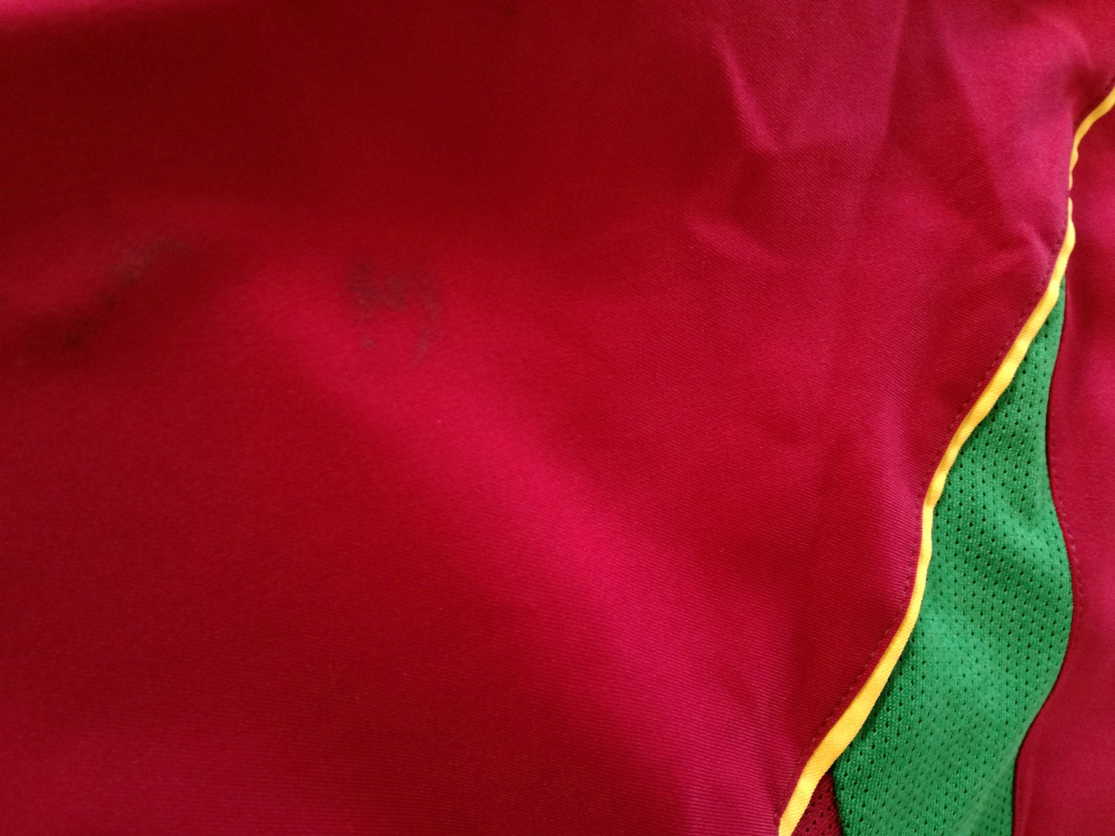 2002/03 Portugal Home Football Shirt (M)