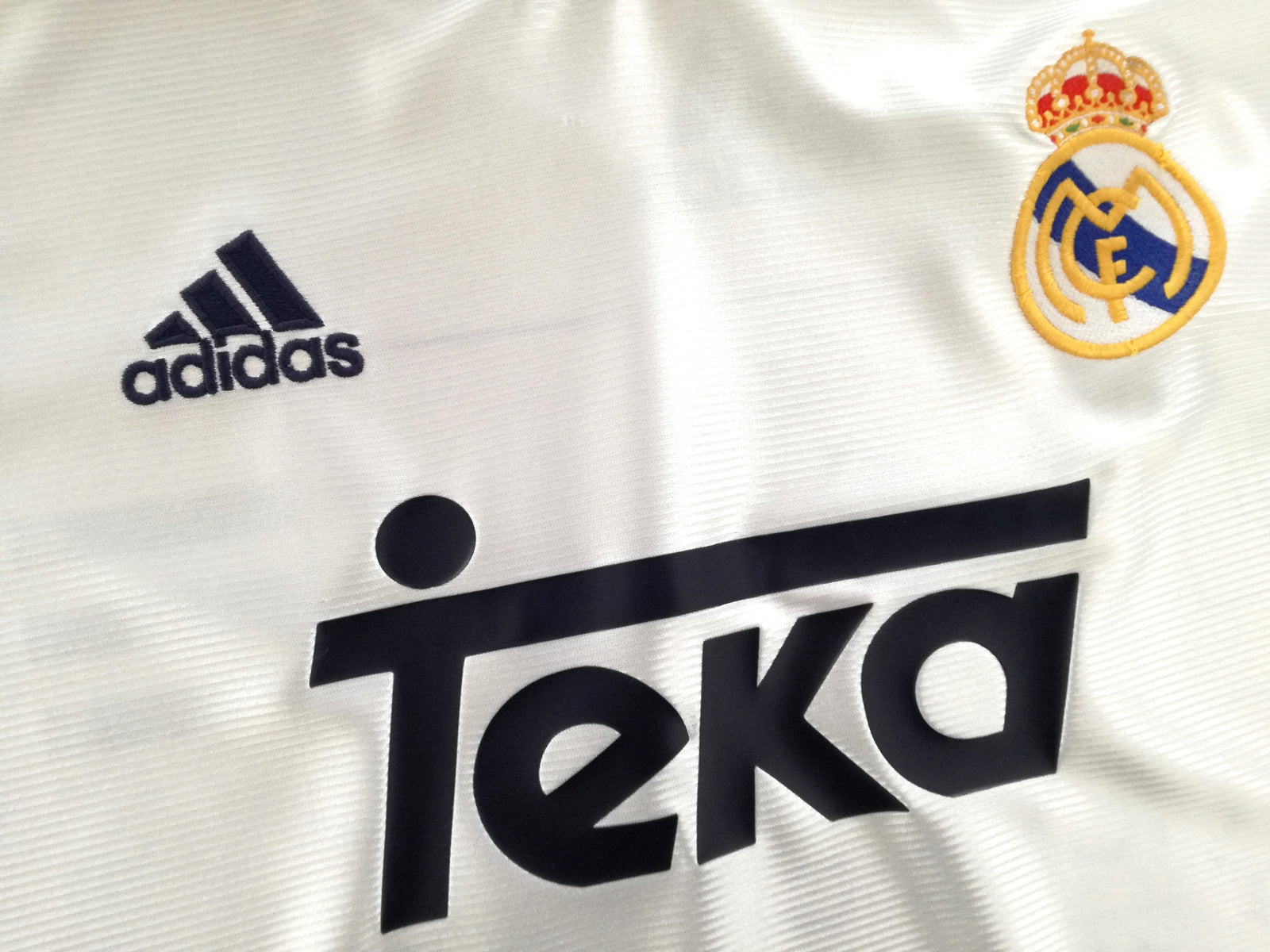 2000 Real Madrid Home 'Champions of Europe' Football Shirt (M)