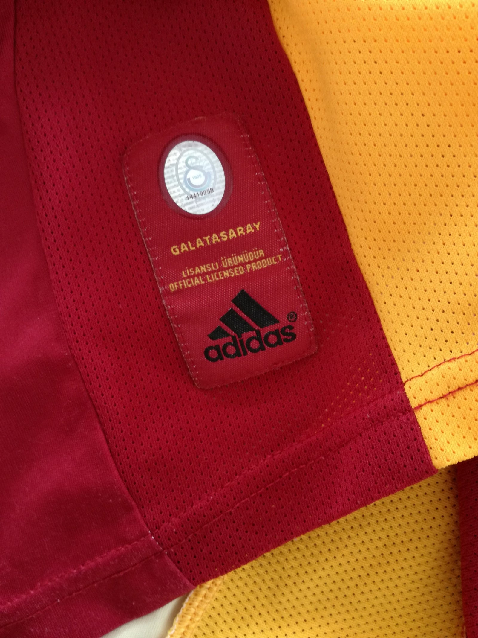 2008/09 Galatasaray Home Football Shirt (L)