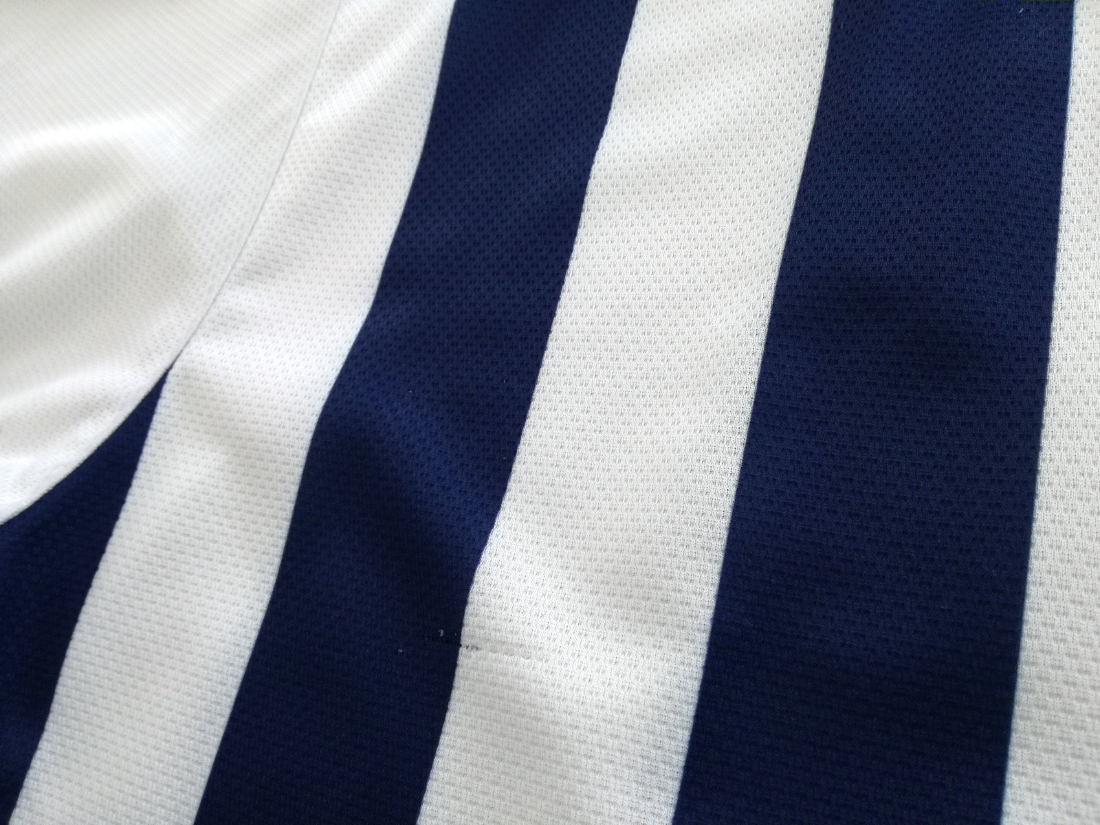 2002/03 WBA Home Football Shirt (L)