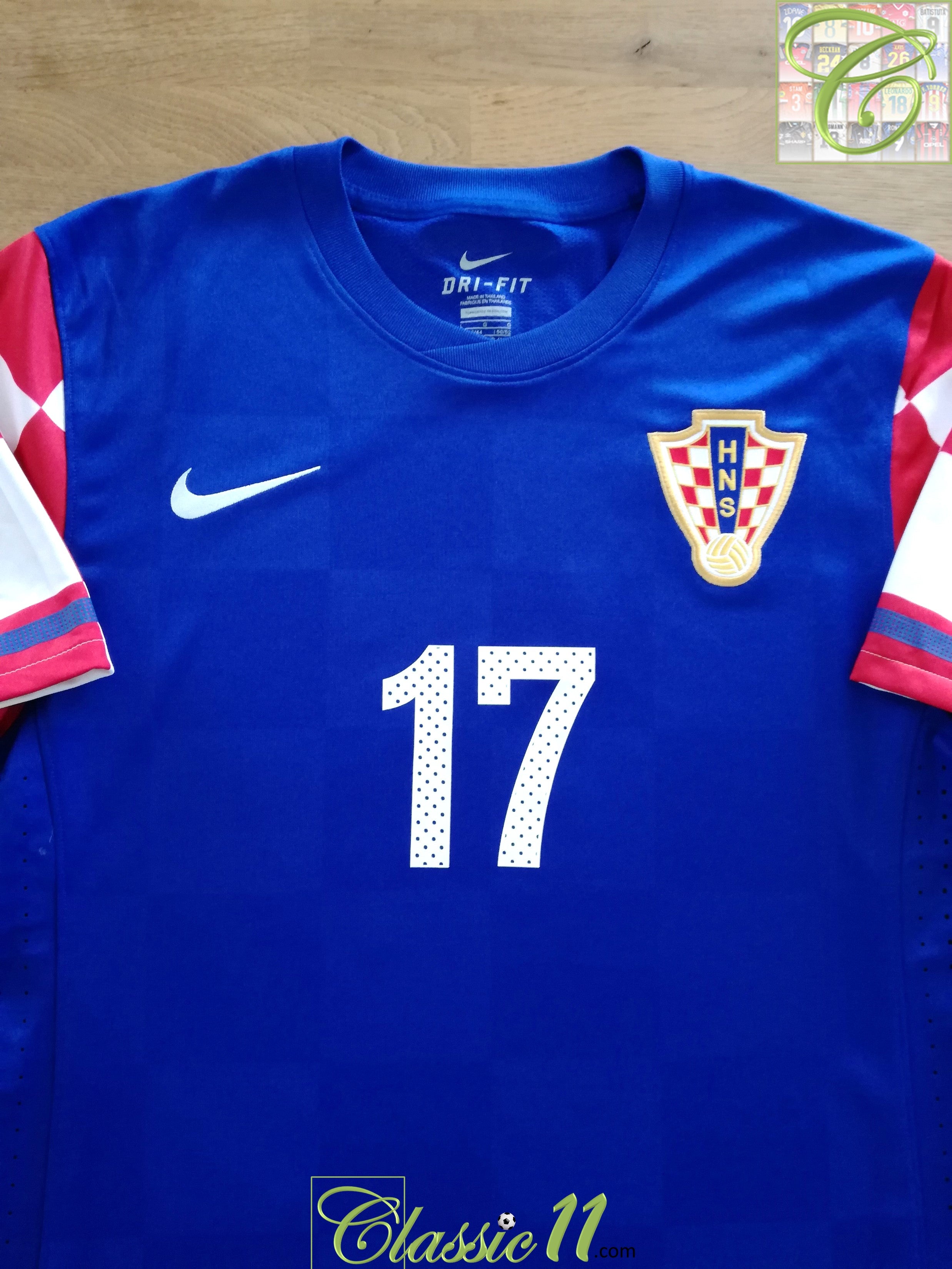 2010/11 Croatia Away Player Issue Football Shirt Mandžukić #17