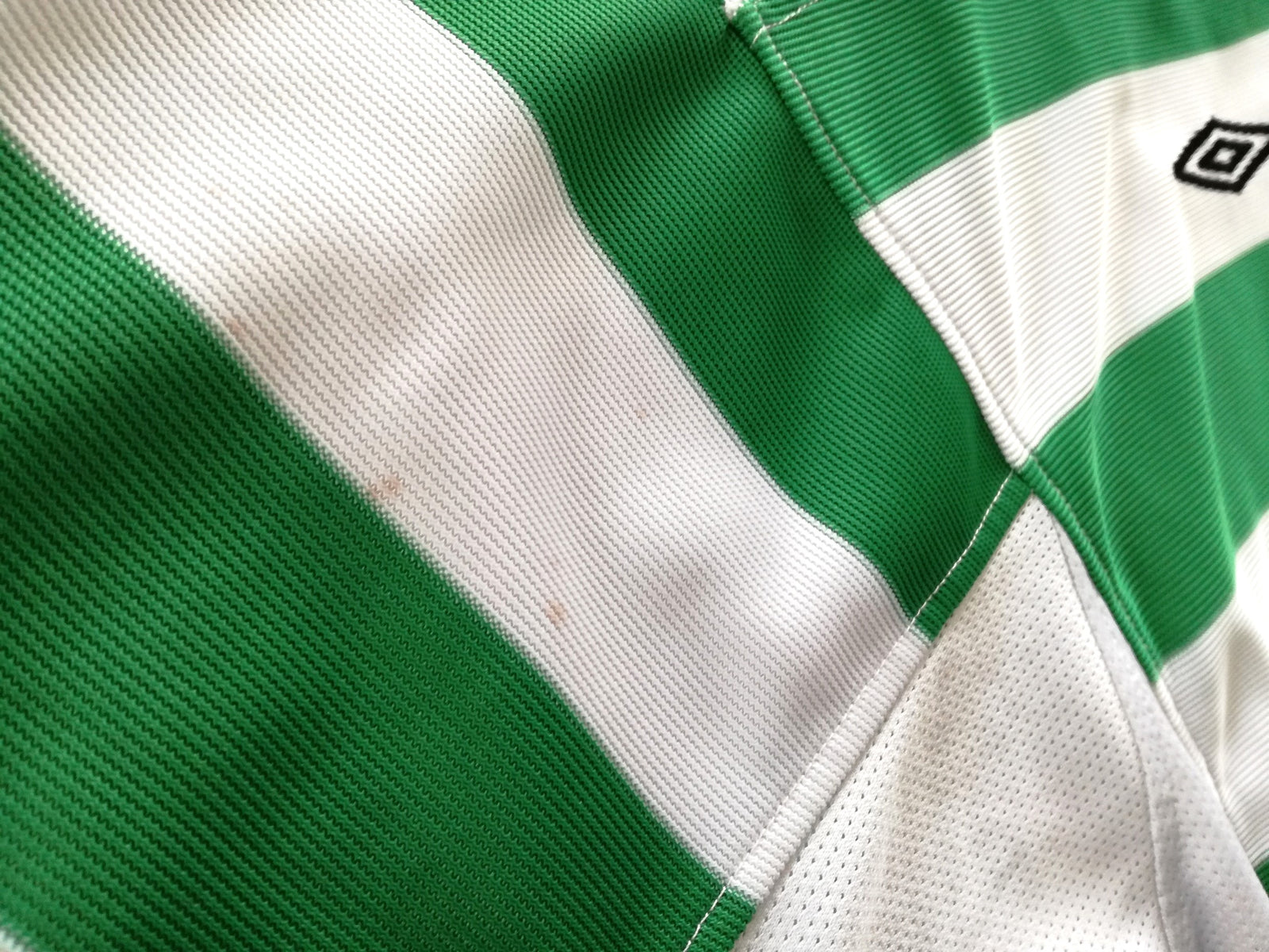 2001/02 Celtic Home Football Shirt (L)