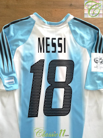 2004/05 Argentina Home 'World Cup Qualifier' Football Shirt Messi #18