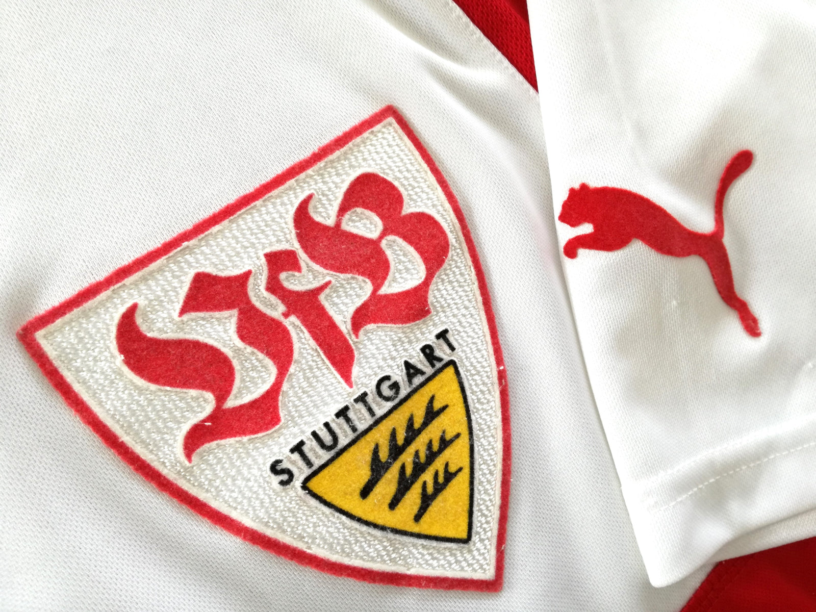 2004/05 Stuttgart Home Football Shirt (L)